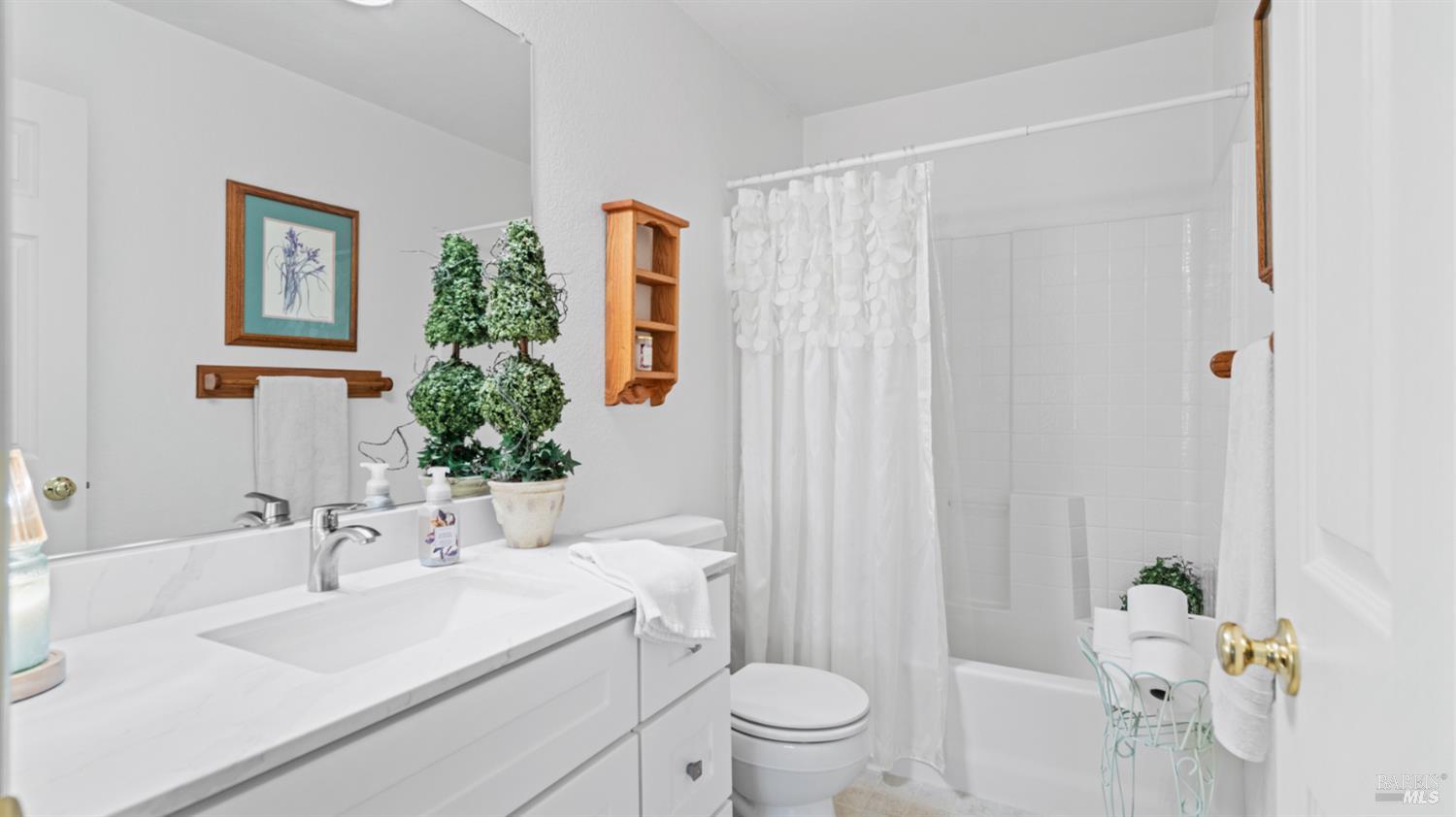 Detail Gallery Image 23 of 44 For 160 Lynd Way, Dixon,  CA 95620 - 3 Beds | 2/1 Baths