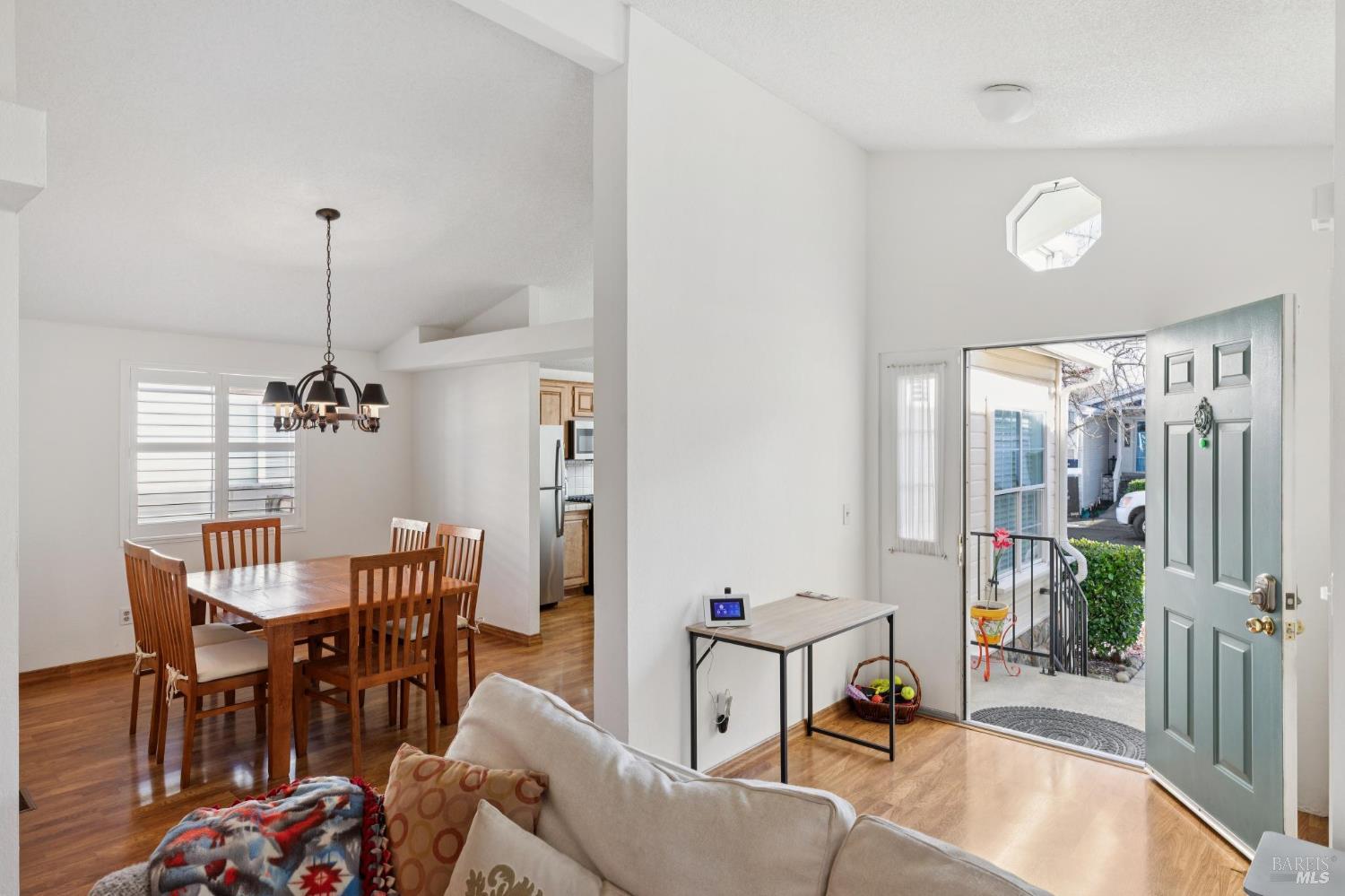 Detail Gallery Image 5 of 40 For 282 Paseo Bolivar Unkn, Sonoma,  CA 95476 - 2 Beds | 2 Baths