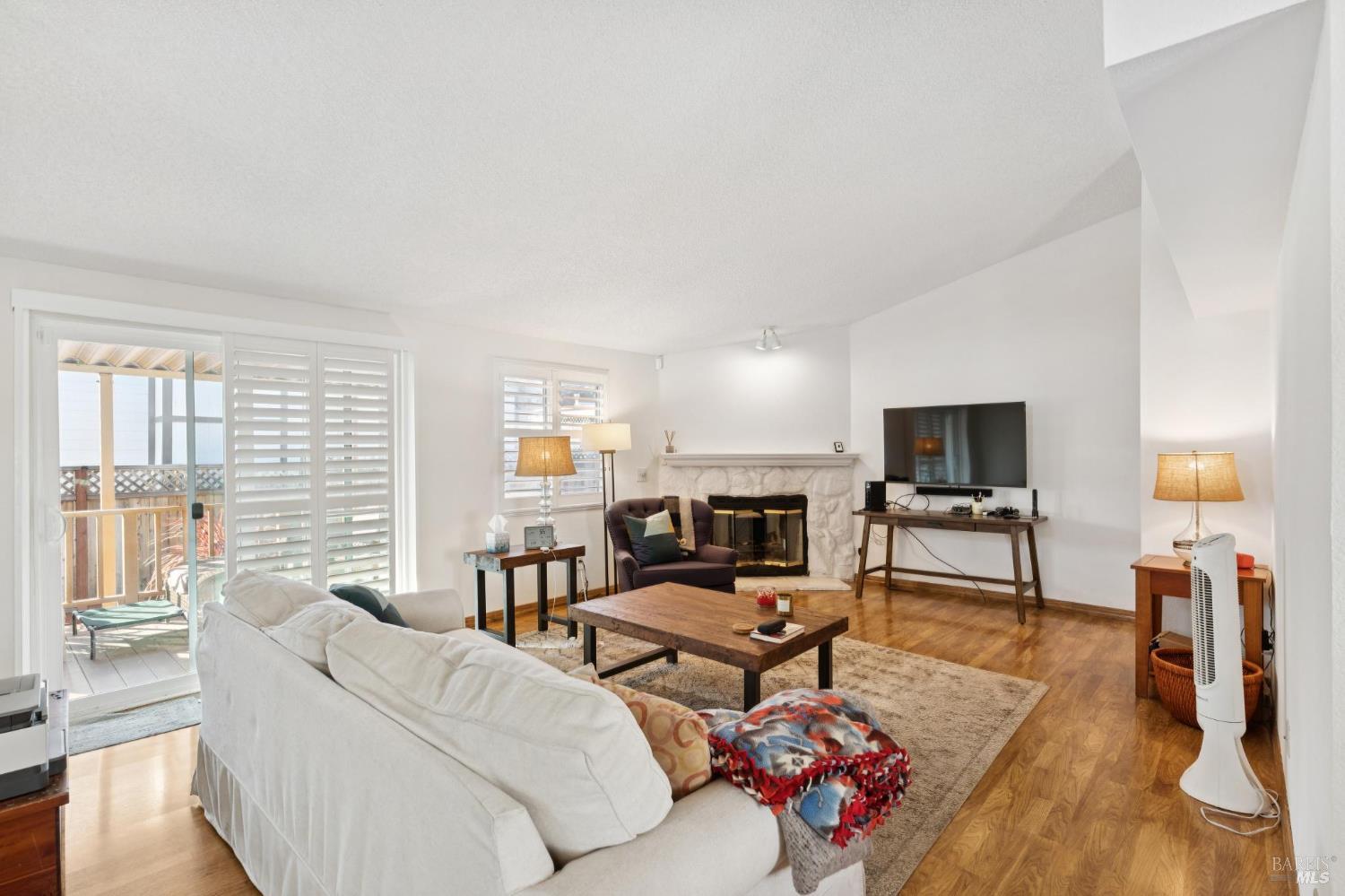 Detail Gallery Image 8 of 40 For 282 Paseo Bolivar Unkn, Sonoma,  CA 95476 - 2 Beds | 2 Baths