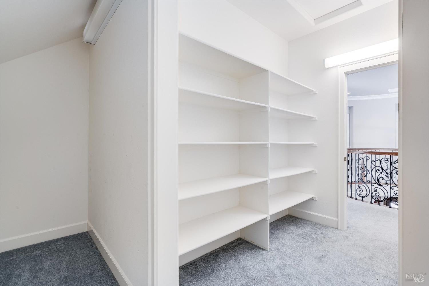 Detail Gallery Image 39 of 48 For 3557 Golf View Ter, Santa Rosa,  CA 95405 - 4 Beds | 3/1 Baths