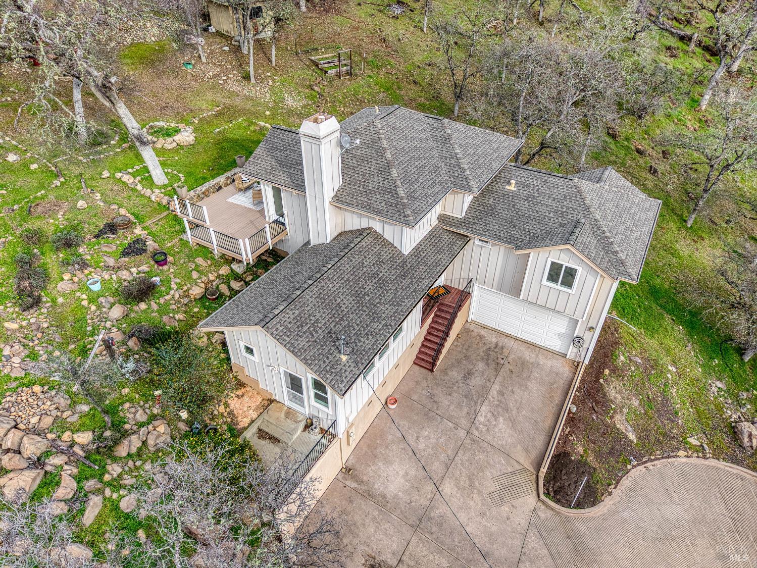 Detail Gallery Image 8 of 75 For 19429 Moon Ridge Rd, Hidden Valley Lake,  CA 95467 - 4 Beds | 2/1 Baths