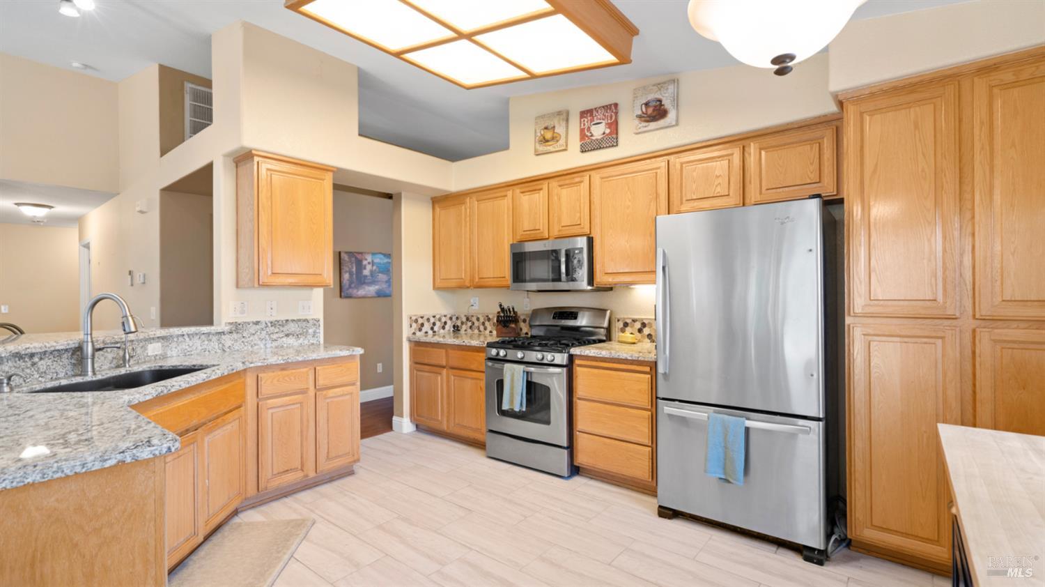 Detail Gallery Image 18 of 49 For 715 Wiegand Way, Dixon,  CA 95620 - 4 Beds | 2 Baths