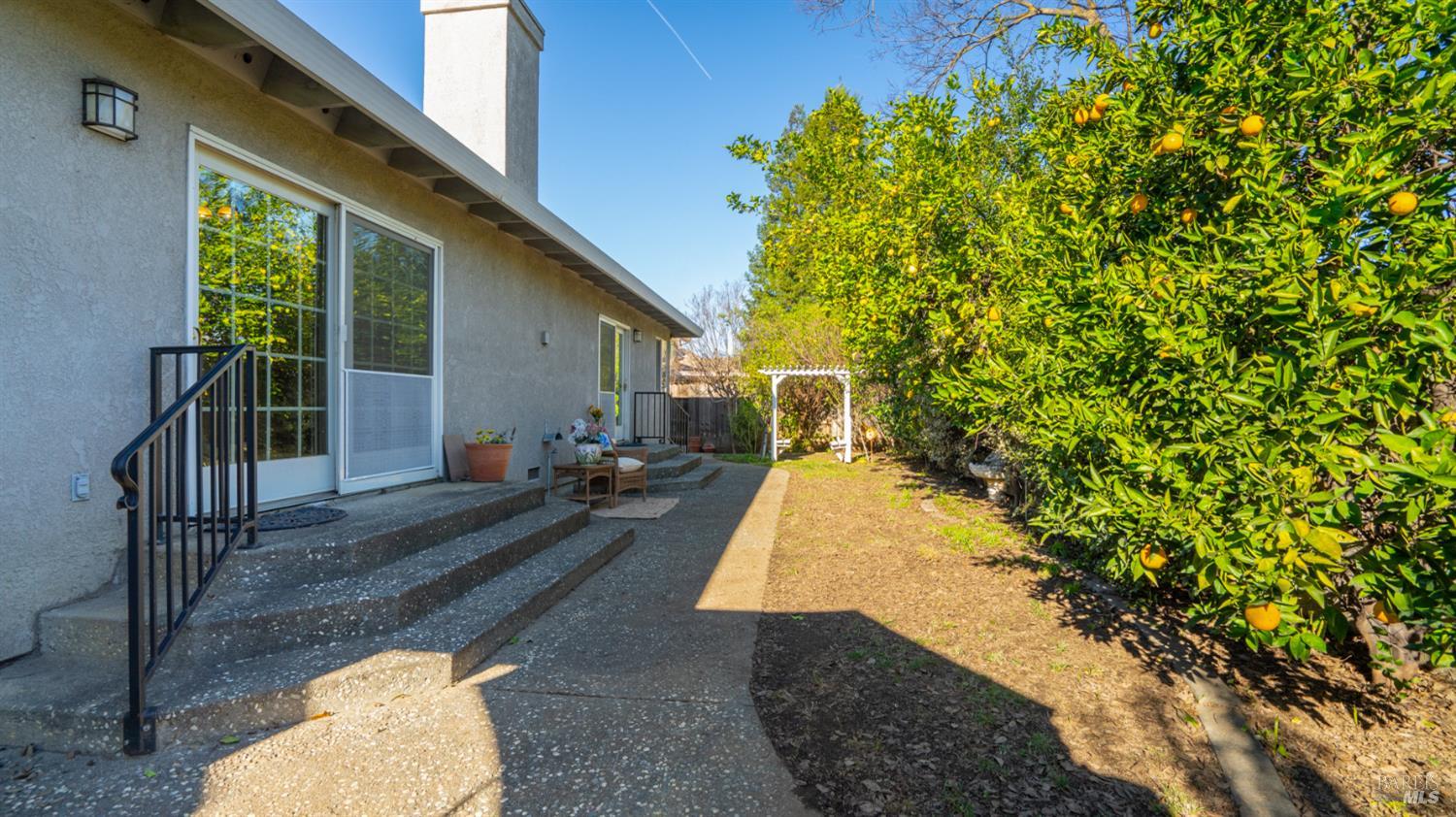 Detail Gallery Image 37 of 44 For 160 Lynd Way, Dixon,  CA 95620 - 3 Beds | 2/1 Baths