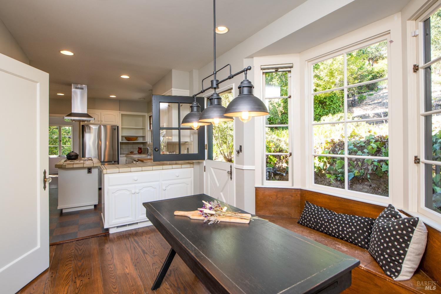Detail Gallery Image 21 of 40 For 20 Vista Dr, Kentfield,  CA 94904 - 4 Beds | 1/1 Baths