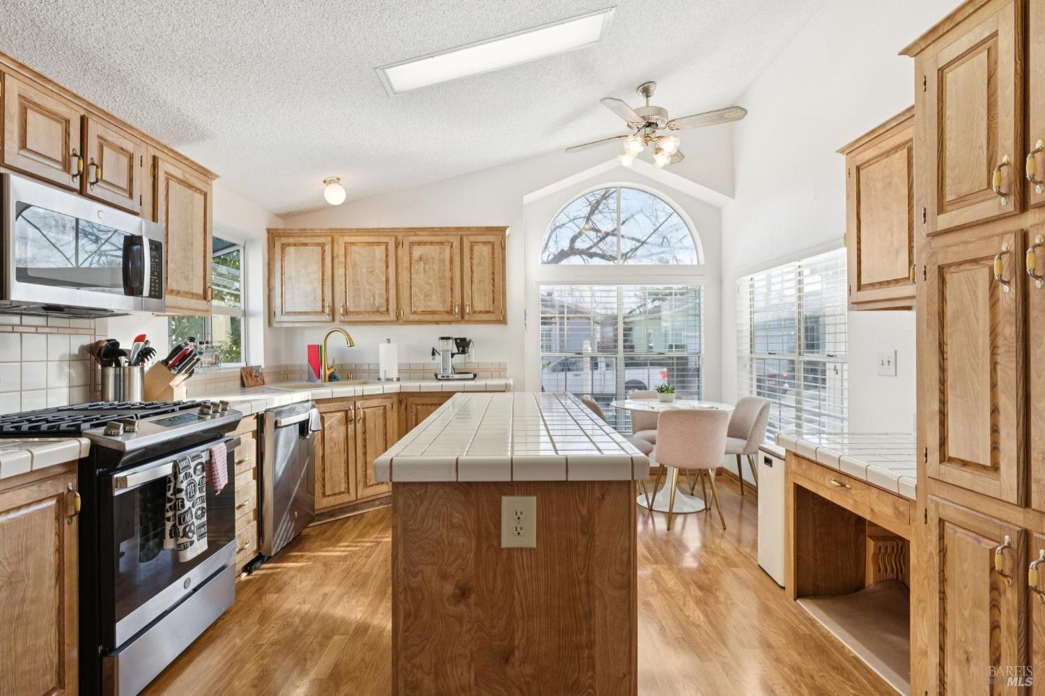 Detail Gallery Image 16 of 40 For 282 Paseo Bolivar Unkn, Sonoma,  CA 95476 - 2 Beds | 2 Baths