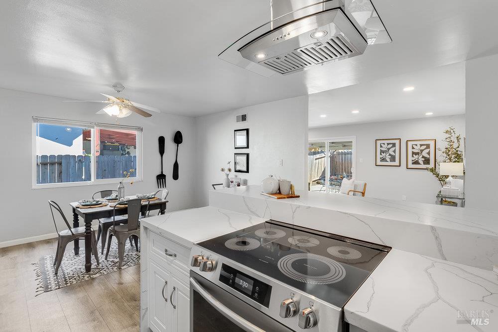 Detail Gallery Image 11 of 30 For 2626 Prestwick Ave, Concord,  CA 94519 - 4 Beds | 2 Baths