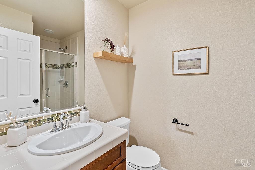 Detail Gallery Image 24 of 37 For 2148 Nectarine Dr, Santa Rosa,  CA 95404 - 3 Beds | 3 Baths
