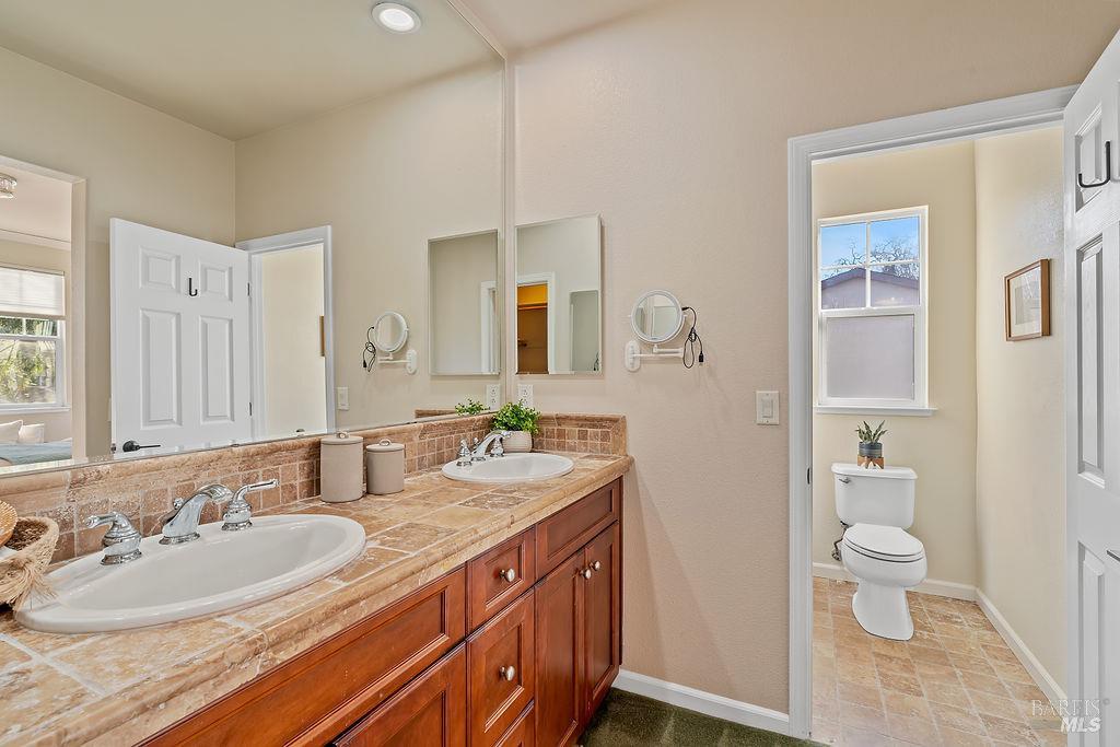 Detail Gallery Image 18 of 37 For 2148 Nectarine Dr, Santa Rosa,  CA 95404 - 3 Beds | 3 Baths