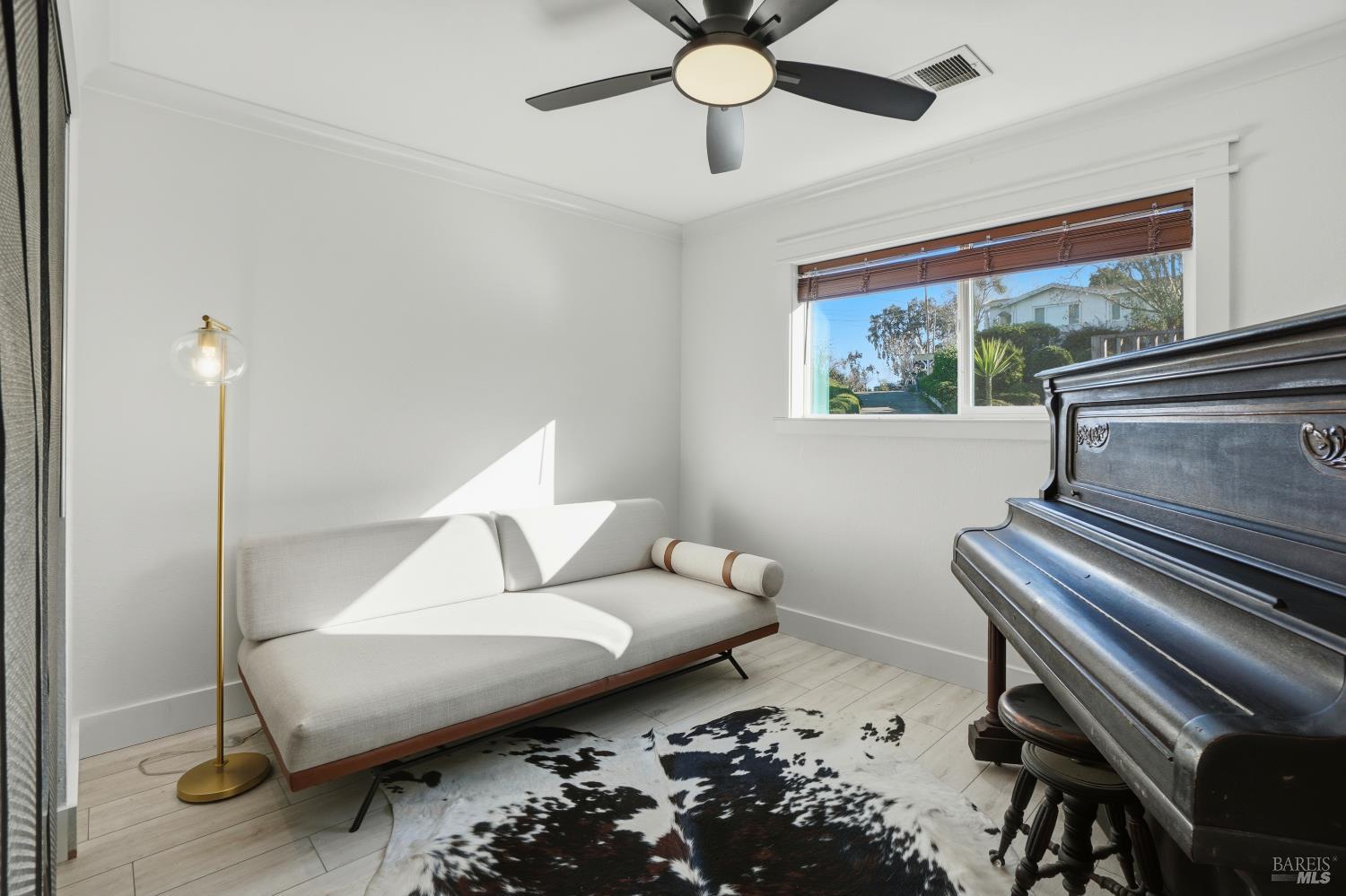 Detail Gallery Image 22 of 39 For 823 Shell Ave, Martinez,  CA 94553 - 3 Beds | 1 Baths