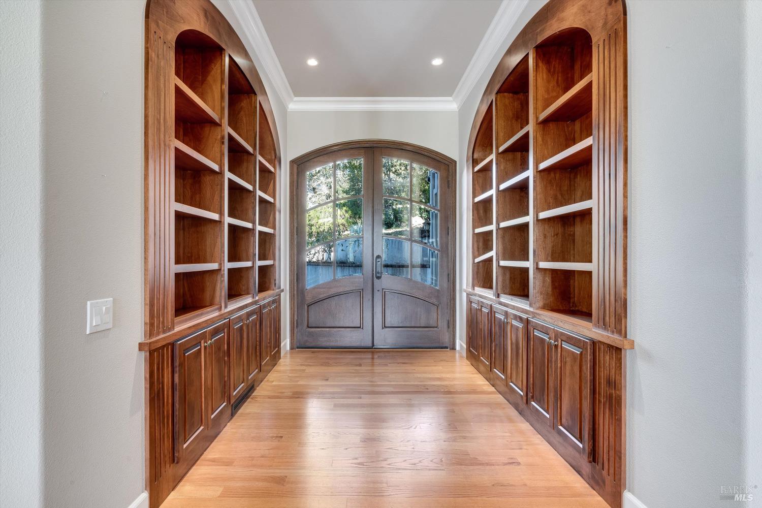 Detail Gallery Image 3 of 48 For 3557 Golf View Ter, Santa Rosa,  CA 95405 - 4 Beds | 3/1 Baths