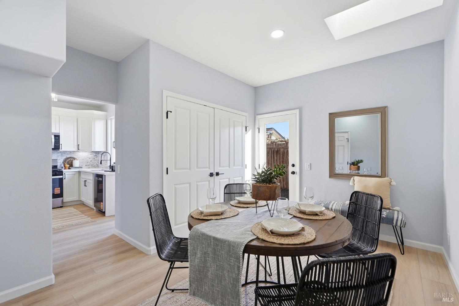 Detail Gallery Image 15 of 40 For 1740 Cork Tree Ln, Santa Rosa,  CA 95404 - 3 Beds | 2/1 Baths