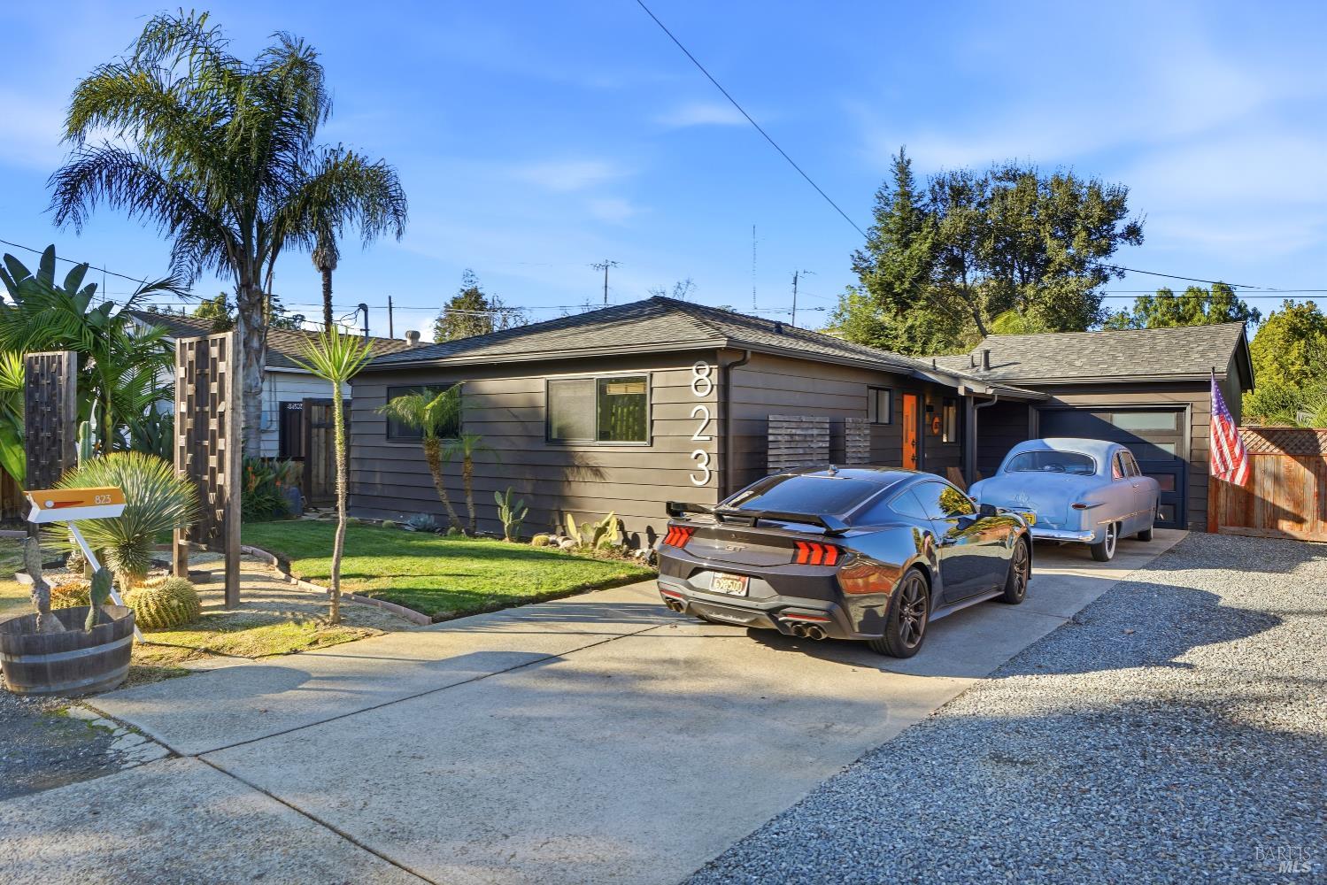 Detail Gallery Image 3 of 39 For 823 Shell Ave, Martinez,  CA 94553 - 3 Beds | 1 Baths