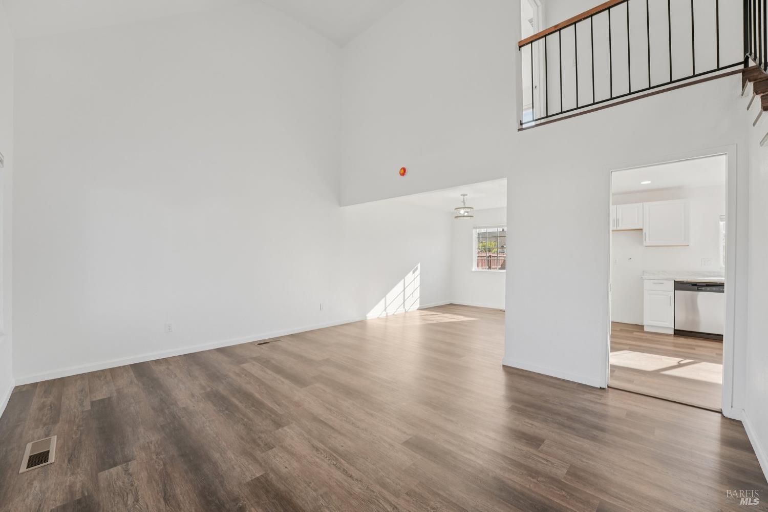 Detail Gallery Image 13 of 32 For 1109 Waxwing Dr, Suisun City,  CA 94585 - 4 Beds | 2/1 Baths