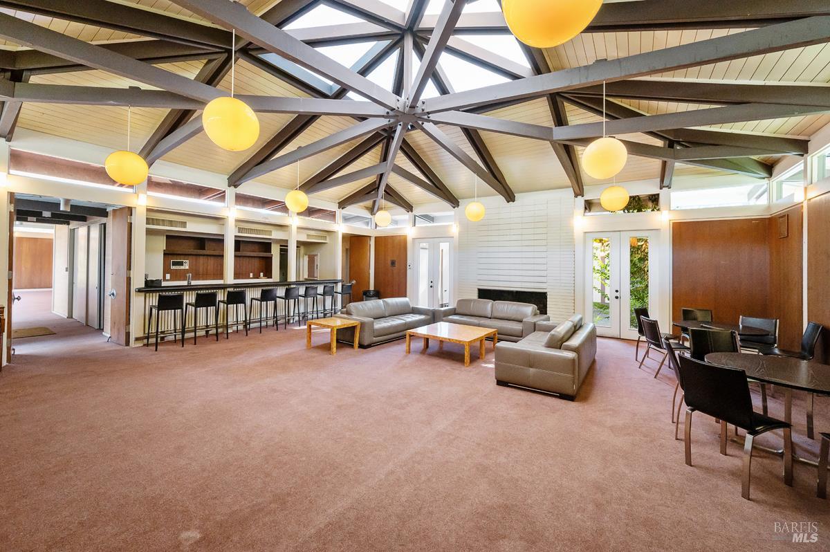 Detail Gallery Image 45 of 48 For 46 Surrey Ln, San Rafael,  CA 94903 - 2 Beds | 2 Baths