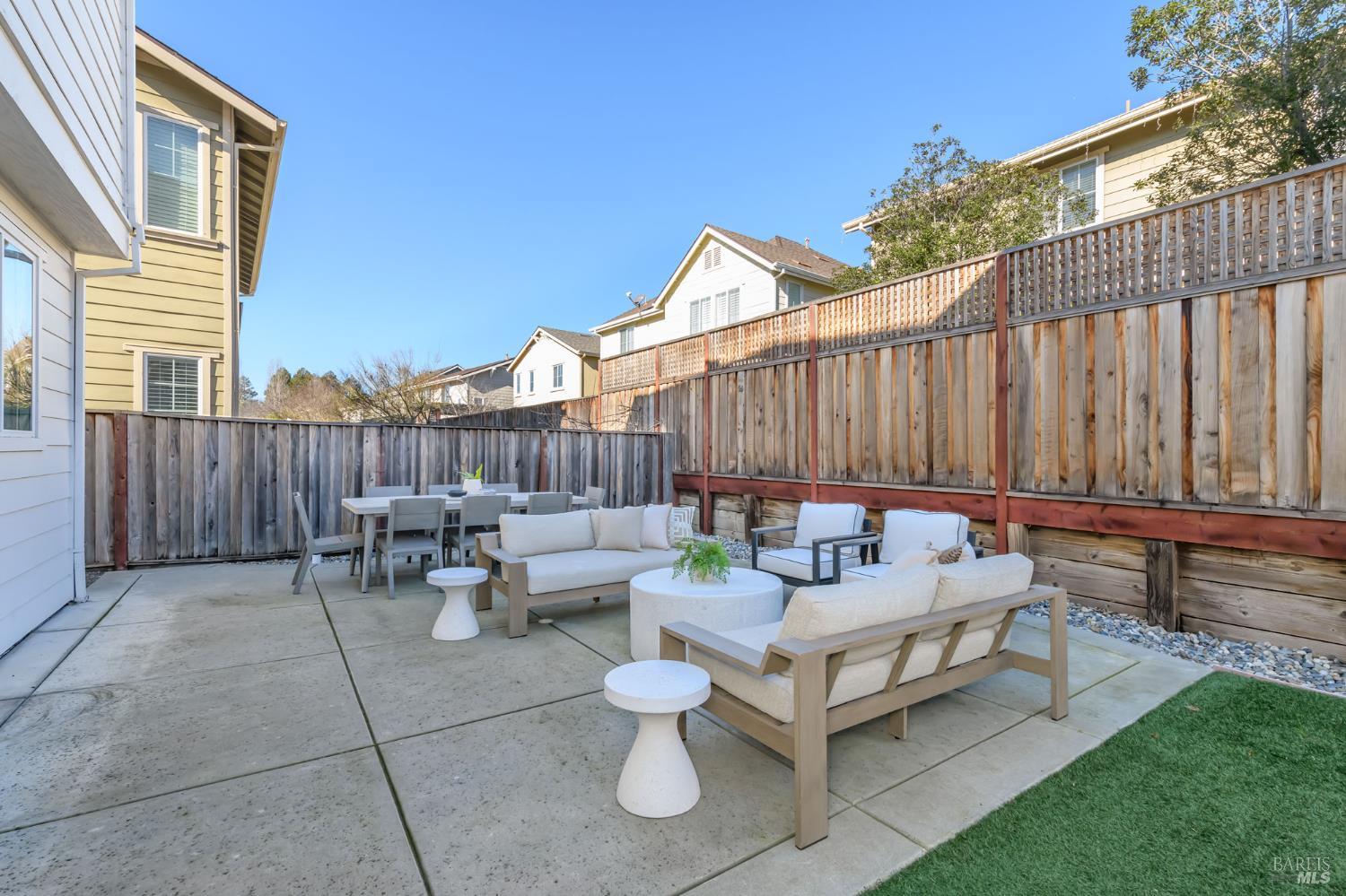 Detail Gallery Image 40 of 46 For 1727 Chinar Dr, Petaluma,  CA 94954 - 4 Beds | 2/1 Baths