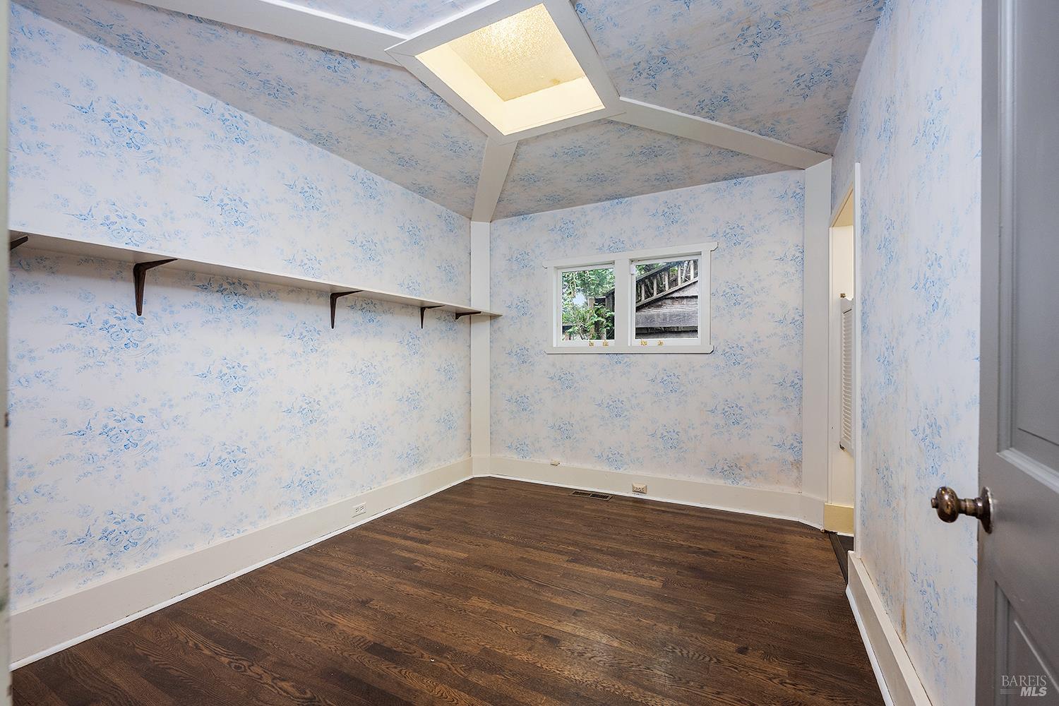 Detail Gallery Image 32 of 55 For 101 Laurel Grove Ave, Kentfield,  CA 94904 - 3 Beds | 2/1 Baths