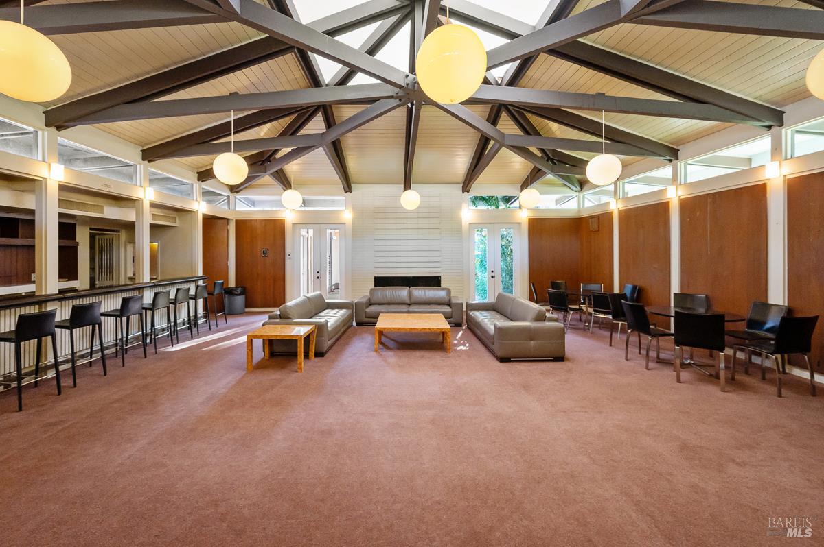 Detail Gallery Image 46 of 48 For 46 Surrey Ln, San Rafael,  CA 94903 - 2 Beds | 2 Baths