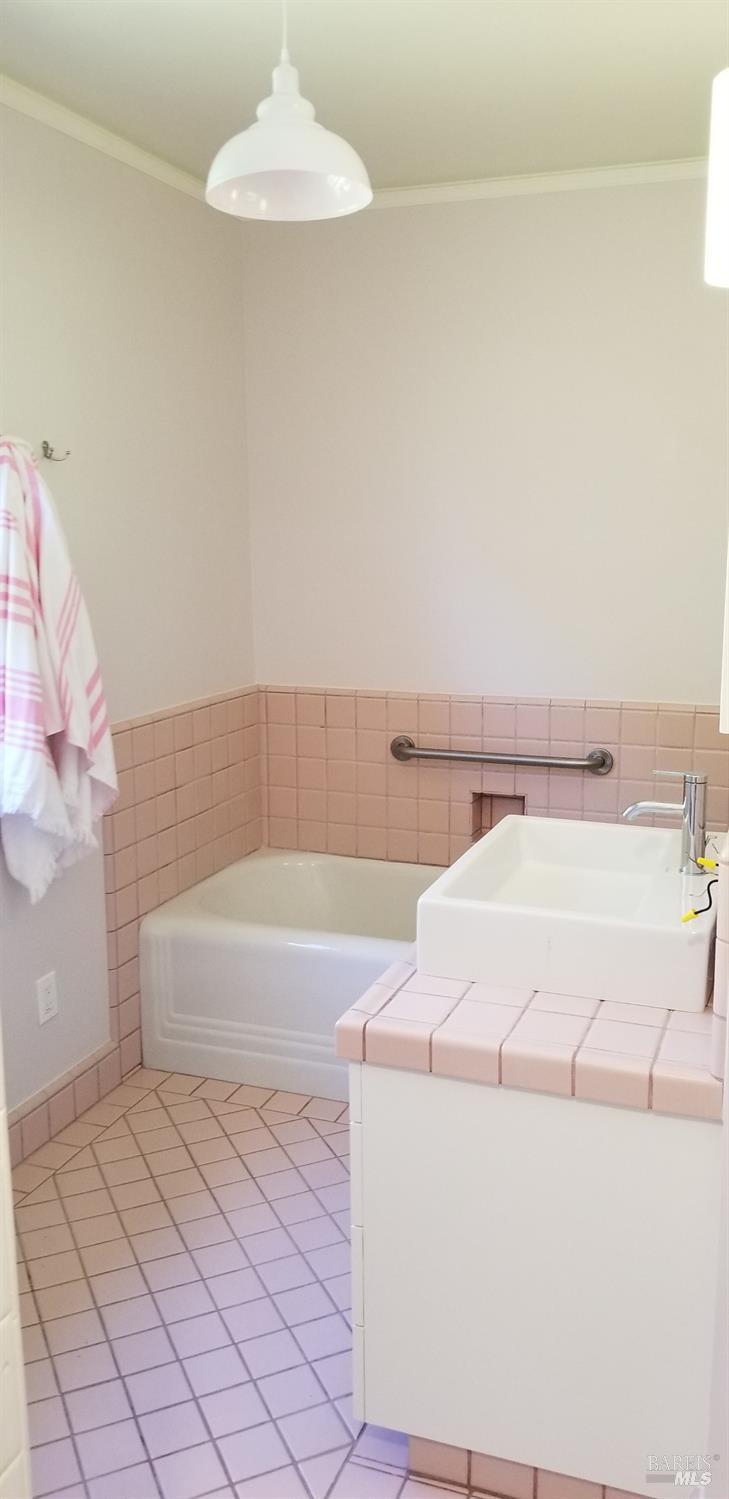 Detail Gallery Image 34 of 40 For 20 Vista Dr, Kentfield,  CA 94904 - 4 Beds | 1/1 Baths