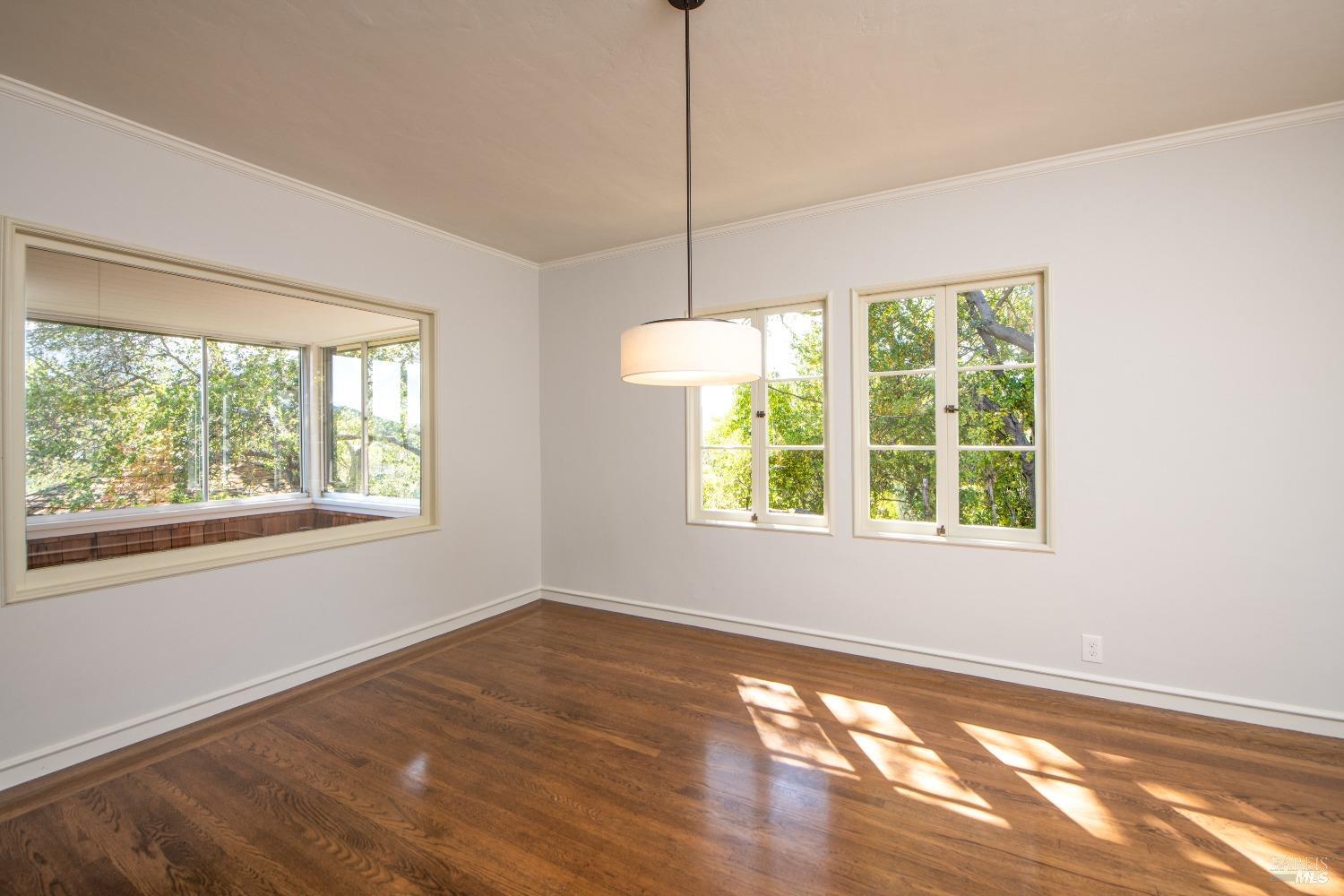 Detail Gallery Image 15 of 40 For 20 Vista Dr, Kentfield,  CA 94904 - 4 Beds | 1/1 Baths