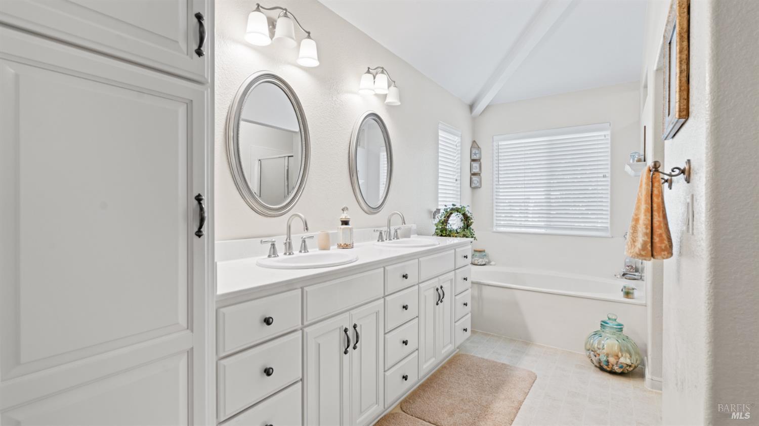 Detail Gallery Image 30 of 44 For 160 Lynd Way, Dixon,  CA 95620 - 3 Beds | 2/1 Baths