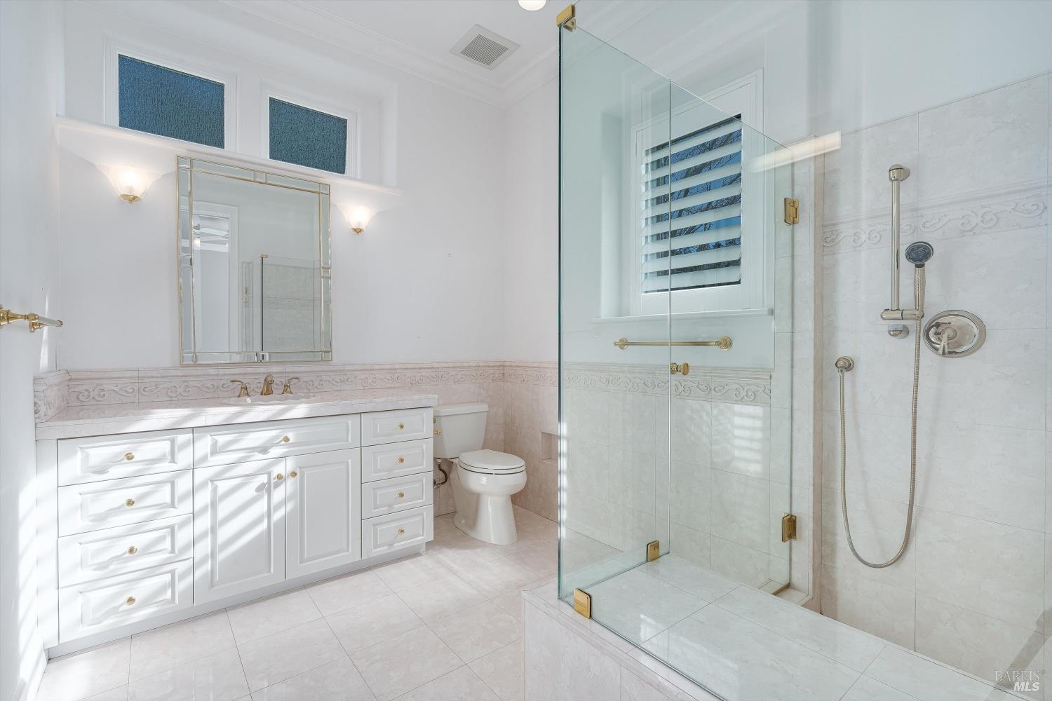 Detail Gallery Image 25 of 48 For 3557 Golf View Ter, Santa Rosa,  CA 95405 - 4 Beds | 3/1 Baths