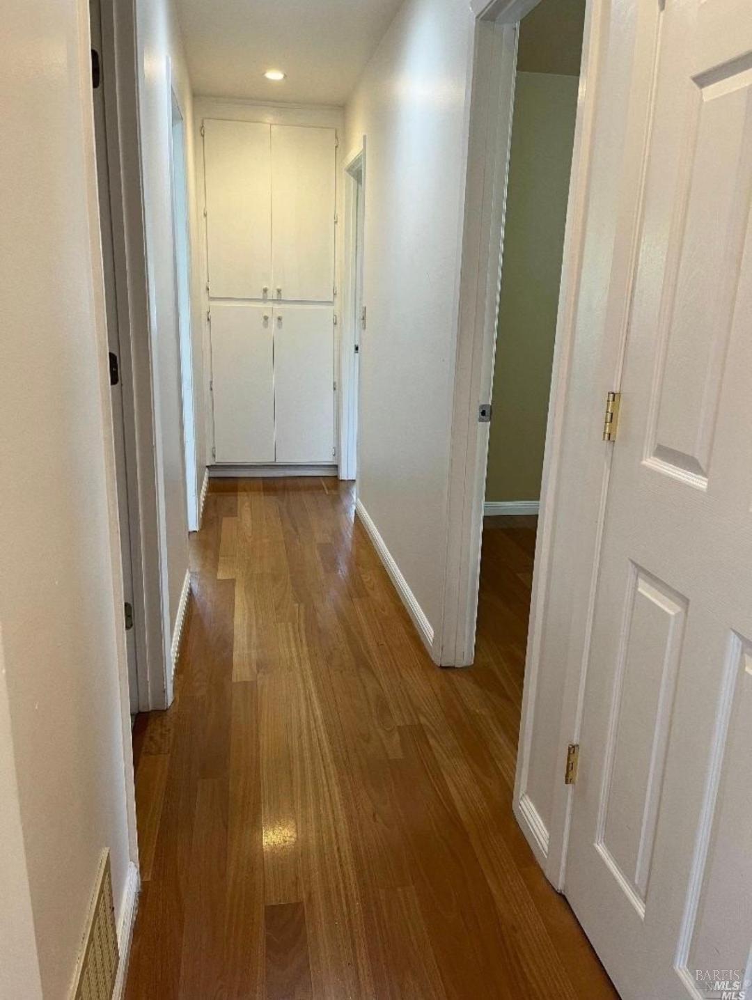 Detail Gallery Image 7 of 15 For 19 San Miguel Way, Novato,  CA 94945 - 3 Beds | 2 Baths