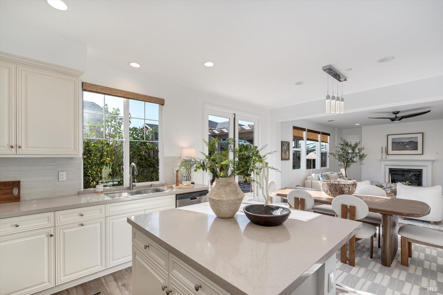 Detail Gallery Image 17 of 62 For 2560 Red Willow Dr, Santa Rosa,  CA 95403 - 4 Beds | 3 Baths