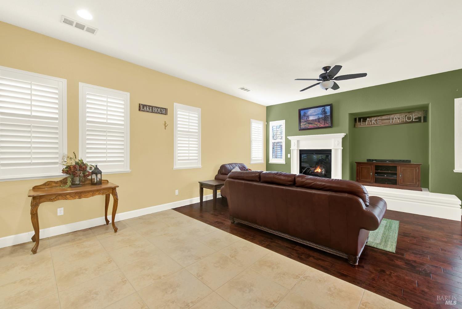 Detail Gallery Image 27 of 86 For 681 Canterbury Cir, Vacaville,  CA 95687 - 3 Beds | 2/1 Baths