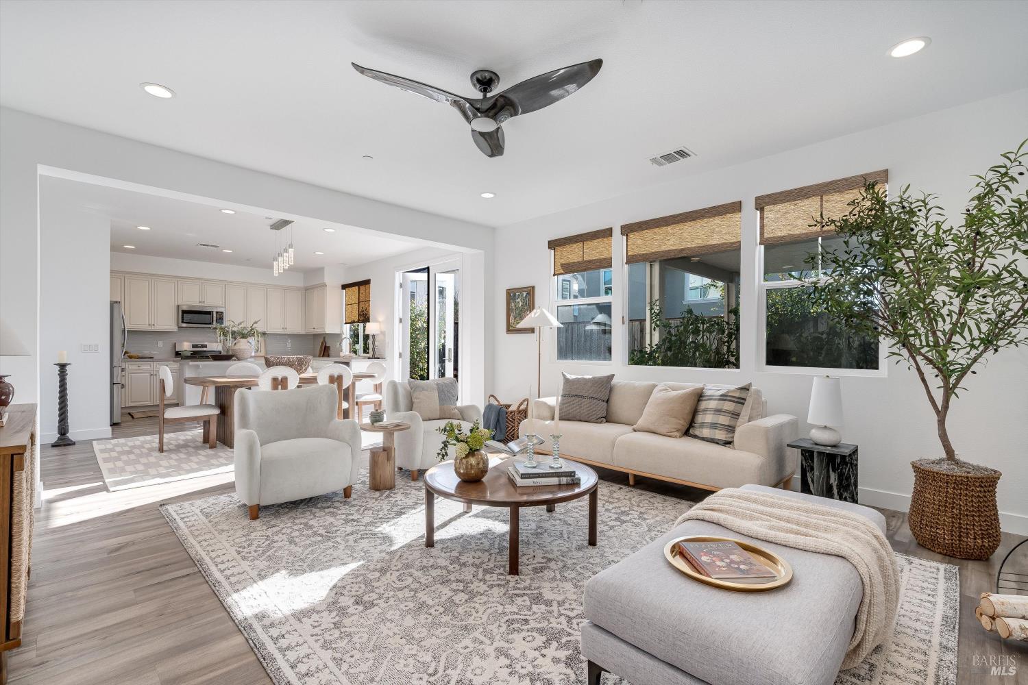 Detail Gallery Image 9 of 62 For 2560 Red Willow Dr, Santa Rosa,  CA 95403 - 4 Beds | 3 Baths