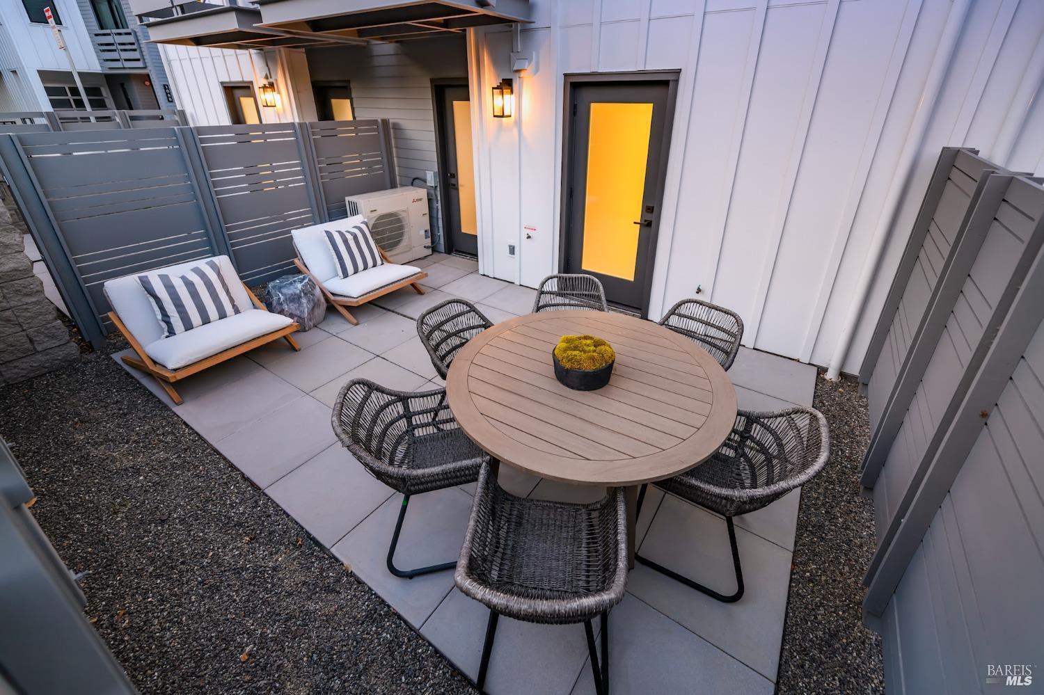 Detail Gallery Image 23 of 26 For 1112 Foster Rd, Napa,  CA 94558 - 2 Beds | 2/1 Baths