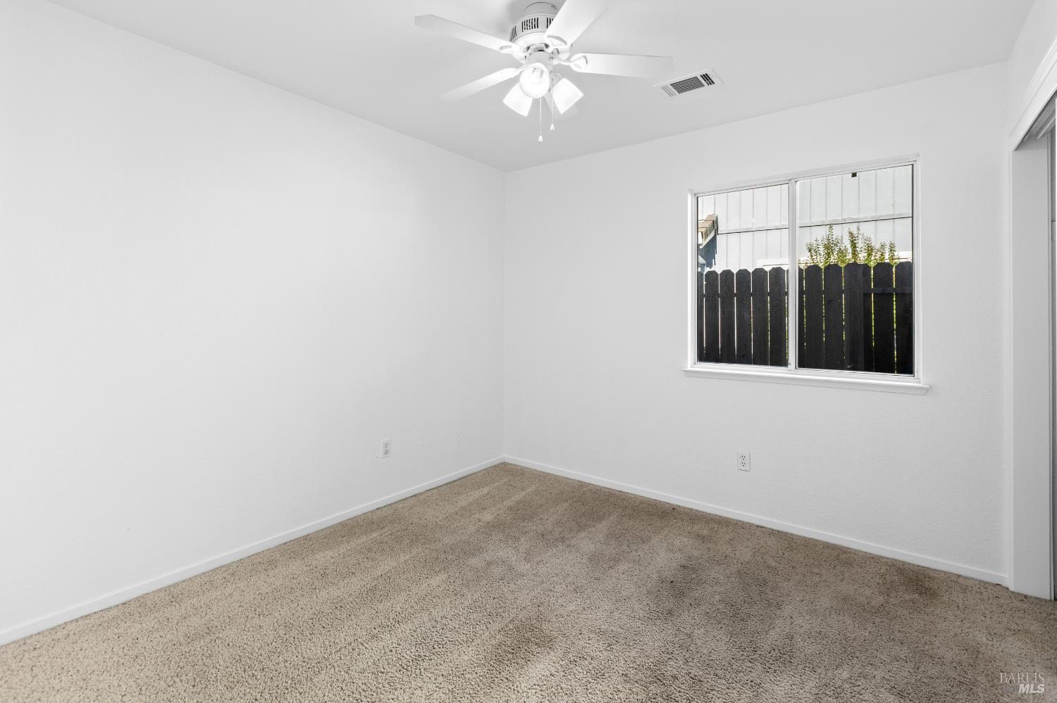 Detail Gallery Image 32 of 45 For 695 Fountain Way, Dixon,  CA 95620 - 4 Beds | 2 Baths