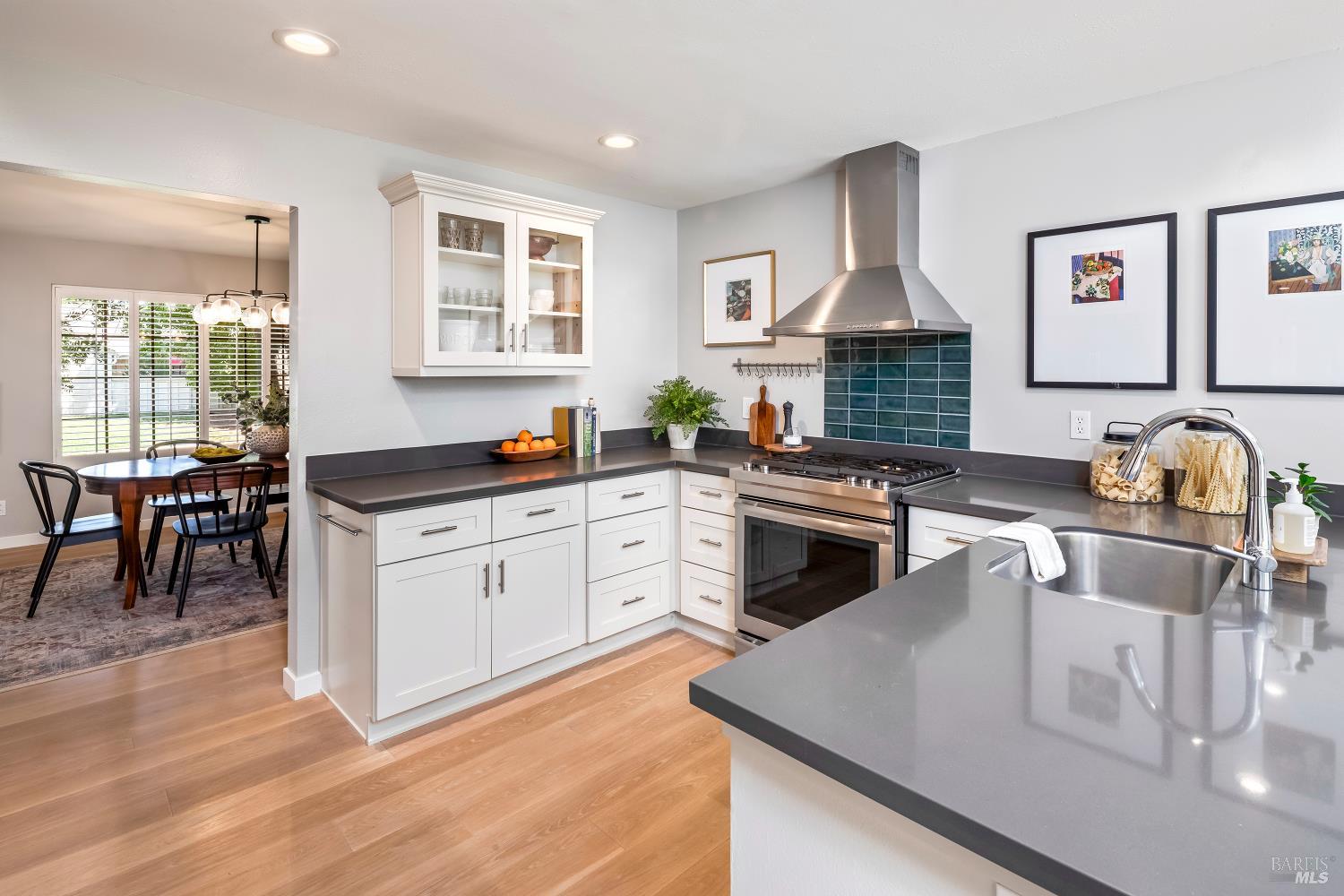 Detail Gallery Image 11 of 24 For 18105 Vassar Ct, Sonoma,  CA 95476 - 3 Beds | 2/1 Baths