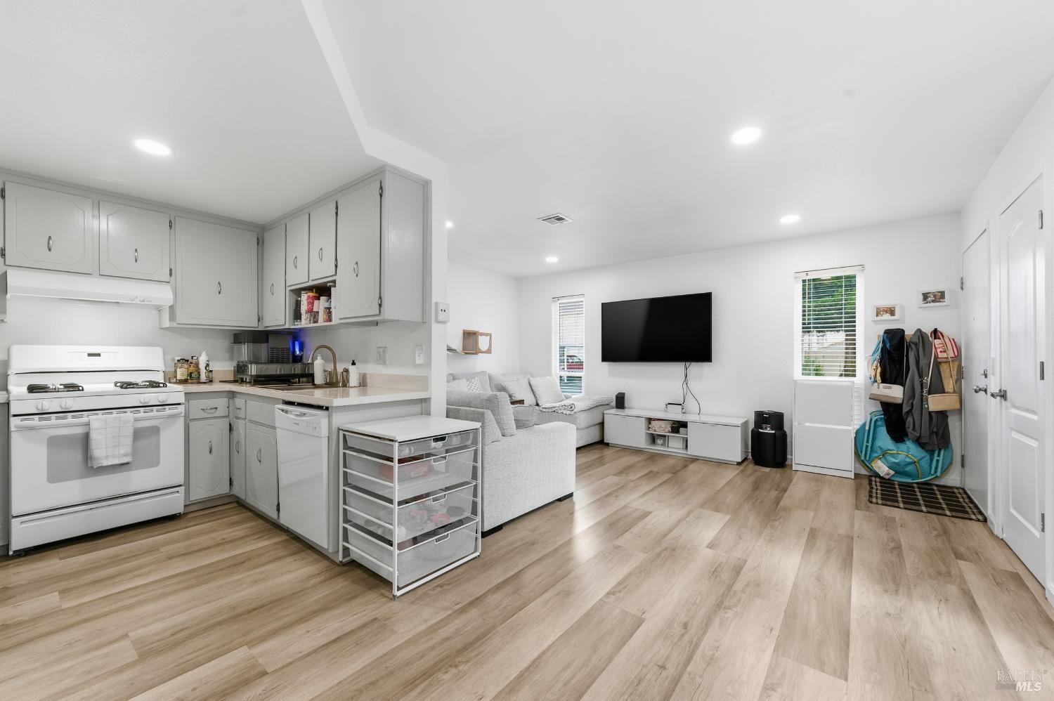 Detail Gallery Image 11 of 30 For 50 El Basset Ct, Fairfield,  CA 94533 - 2 Beds | 1 Baths