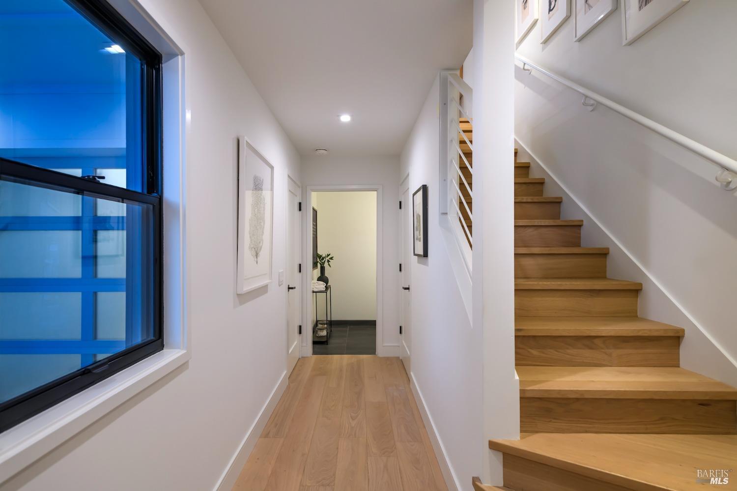 Detail Gallery Image 4 of 26 For 1112 Foster Rd, Napa,  CA 94558 - 2 Beds | 2/1 Baths