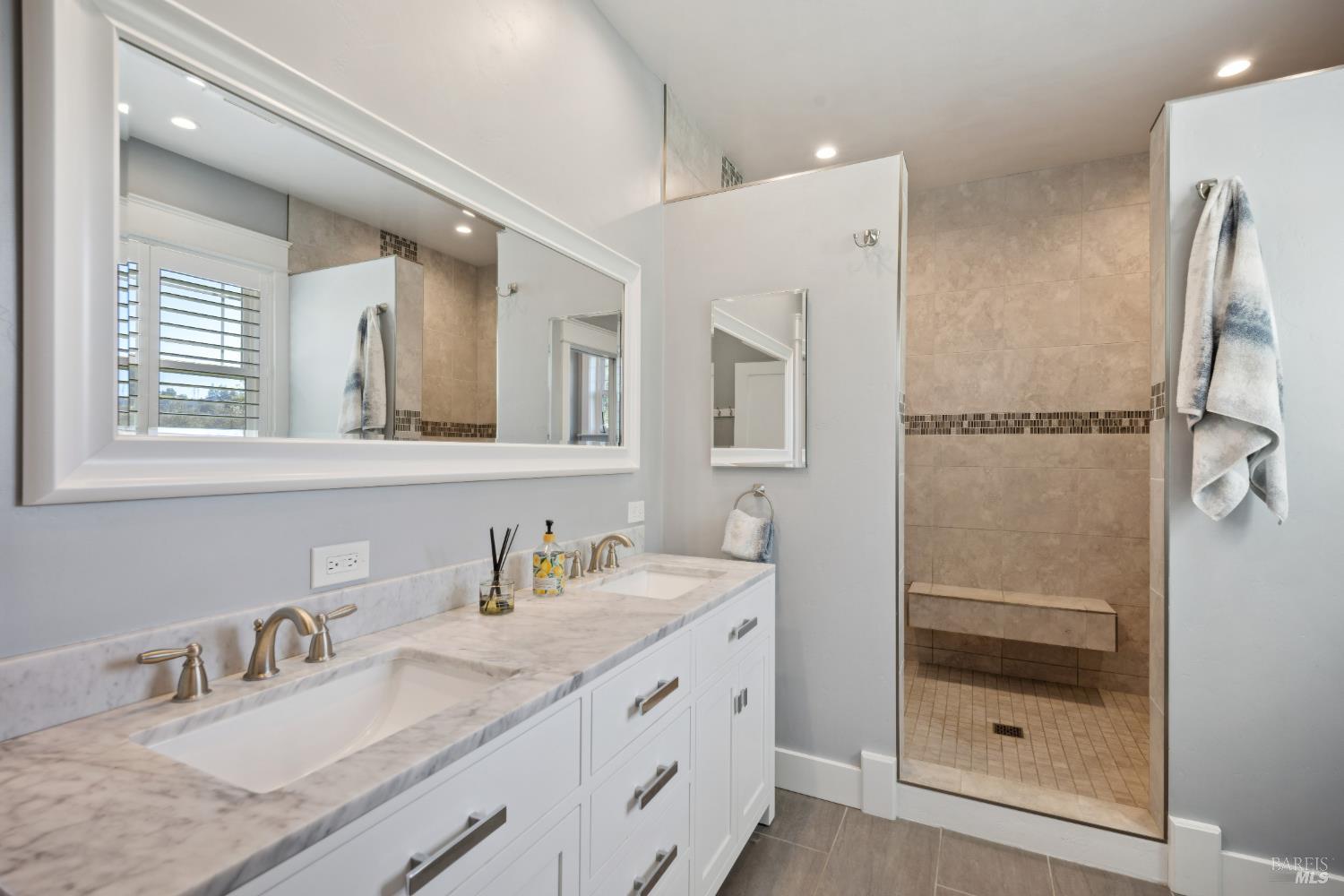 Detail Gallery Image 18 of 62 For 3515 Hidden Hills Dr, Santa Rosa,  CA 95404 - 3 Beds | 3 Baths