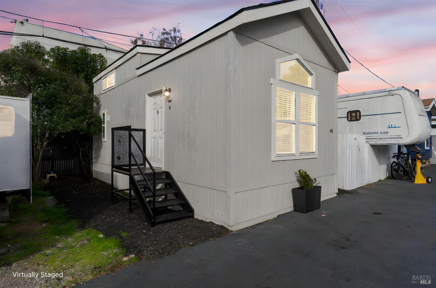 Detail Gallery Image 4 of 16 For 742 Francisco W Blvd B12, San Rafael,  CA 94901 - 1 Beds | 1 Baths