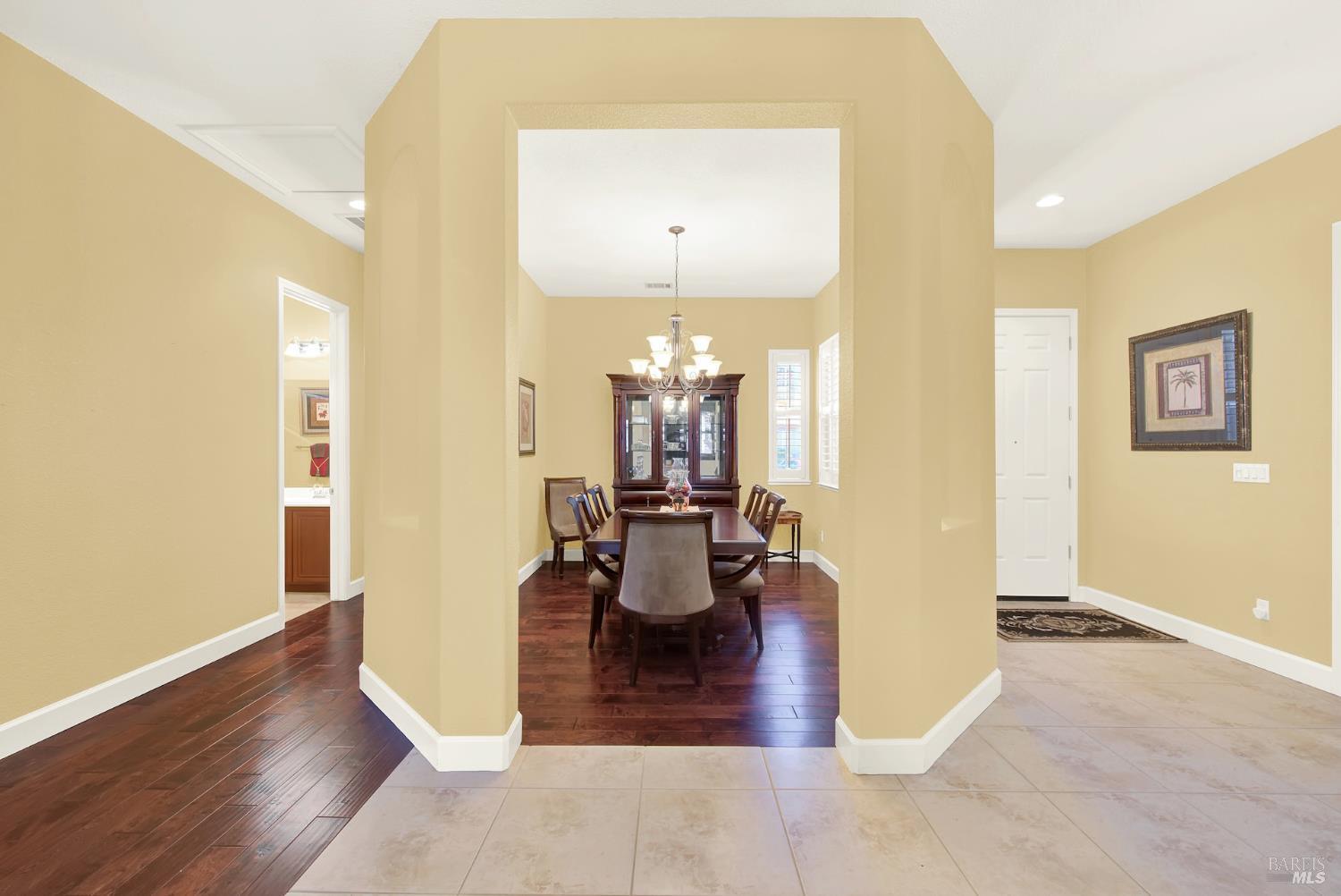 Detail Gallery Image 35 of 86 For 681 Canterbury Cir, Vacaville,  CA 95687 - 3 Beds | 2/1 Baths