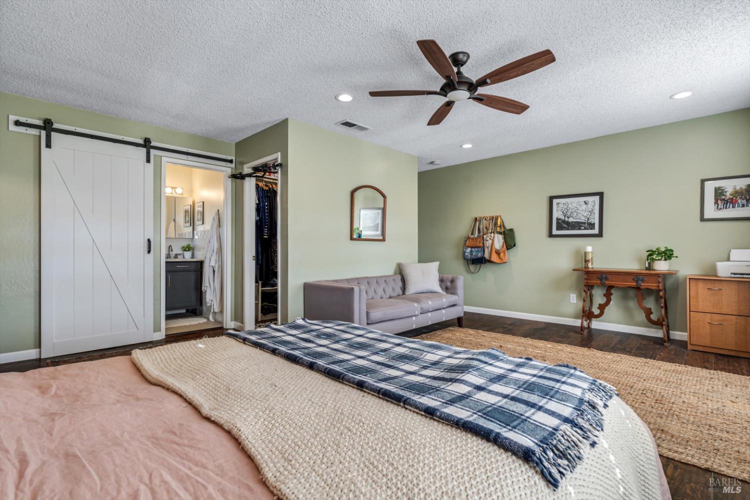 Detail Gallery Image 22 of 27 For 5127 Oak Park Way, Santa Rosa,  CA 95409 - 4 Beds | 3 Baths