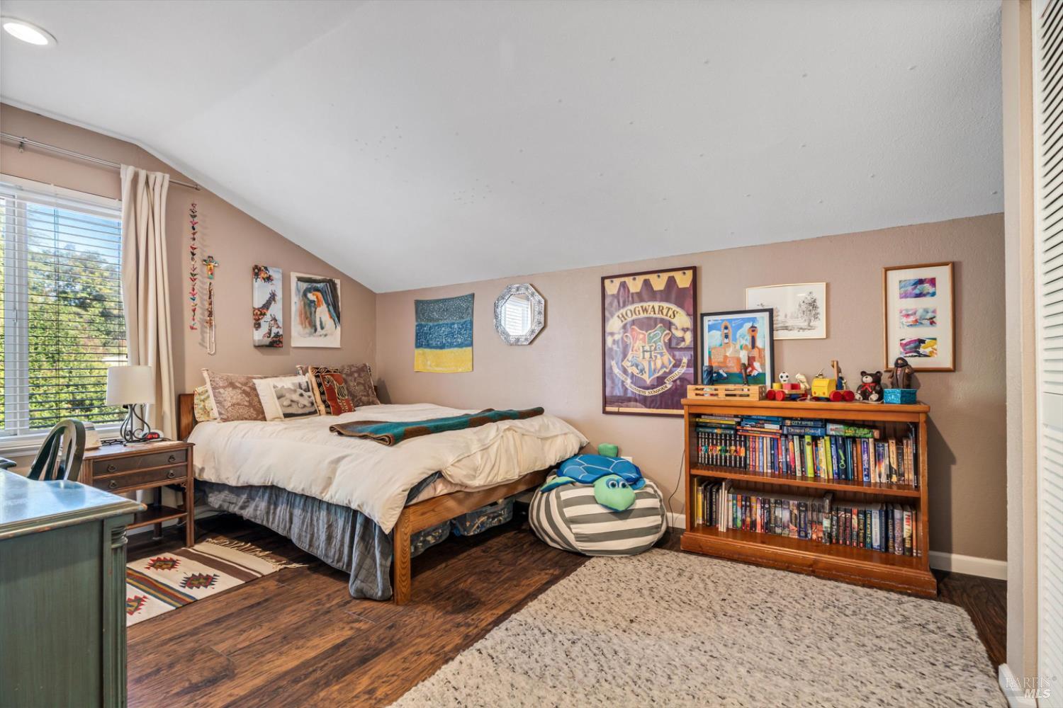 Detail Gallery Image 18 of 27 For 5127 Oak Park Way, Santa Rosa,  CA 95409 - 4 Beds | 3 Baths