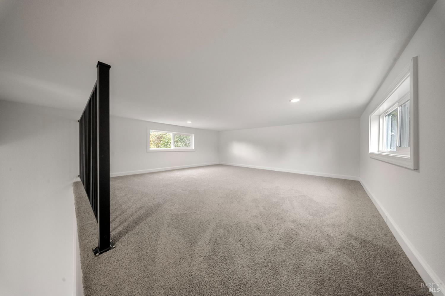 Detail Gallery Image 16 of 16 For 742 Francisco W Blvd B12, San Rafael,  CA 94901 - 1 Beds | 1 Baths