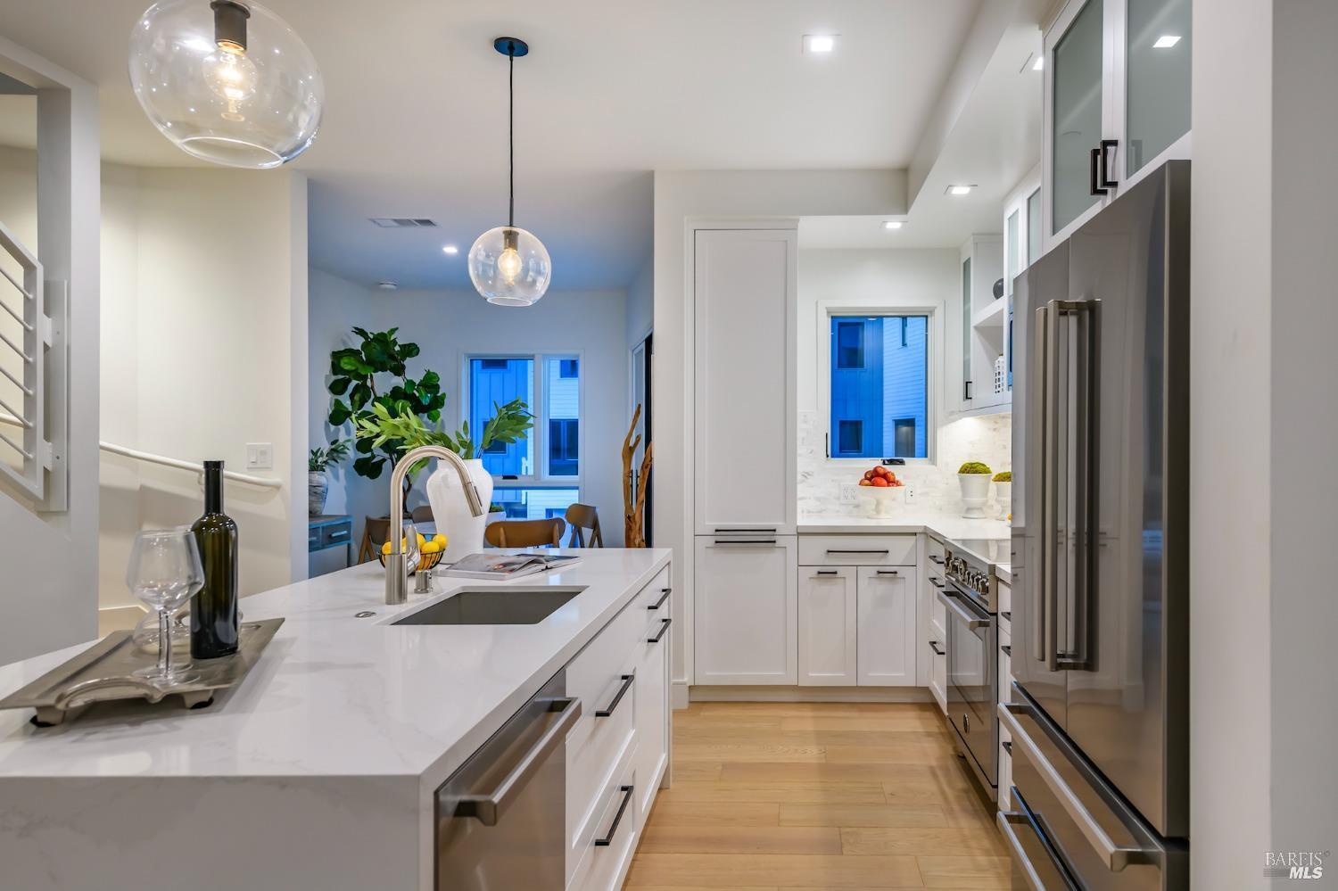 Detail Gallery Image 11 of 26 For 1112 Foster Rd, Napa,  CA 94558 - 2 Beds | 2/1 Baths