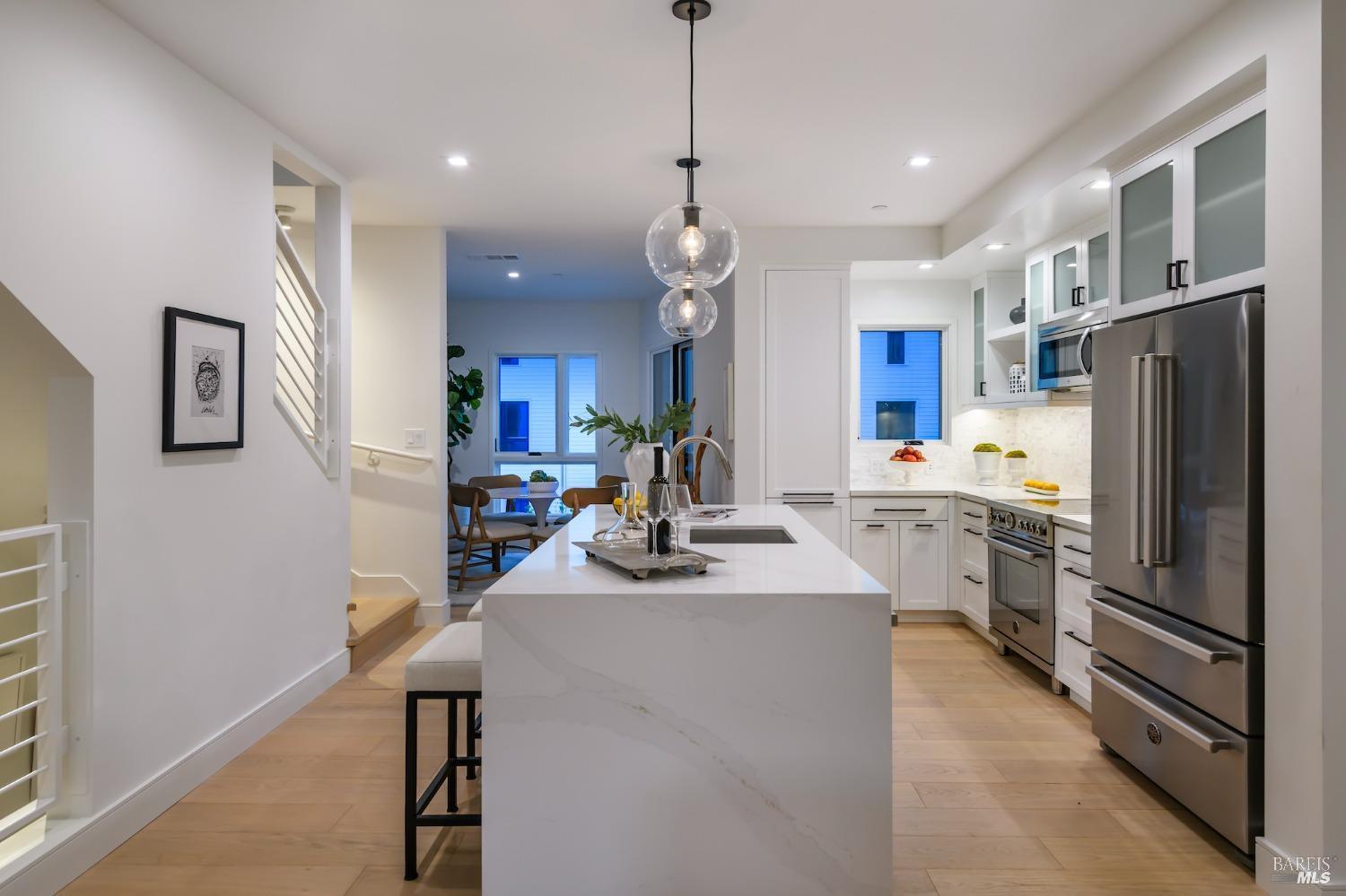 Detail Gallery Image 10 of 26 For 1112 Foster Rd, Napa,  CA 94558 - 2 Beds | 2/1 Baths