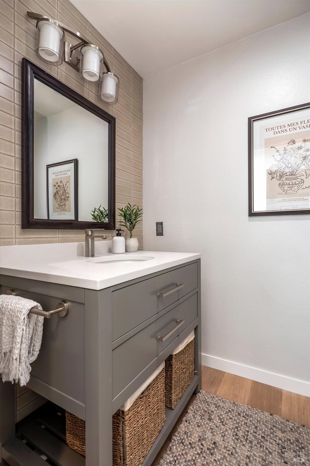 Detail Gallery Image 14 of 24 For 18105 Vassar Ct, Sonoma,  CA 95476 - 3 Beds | 2/1 Baths