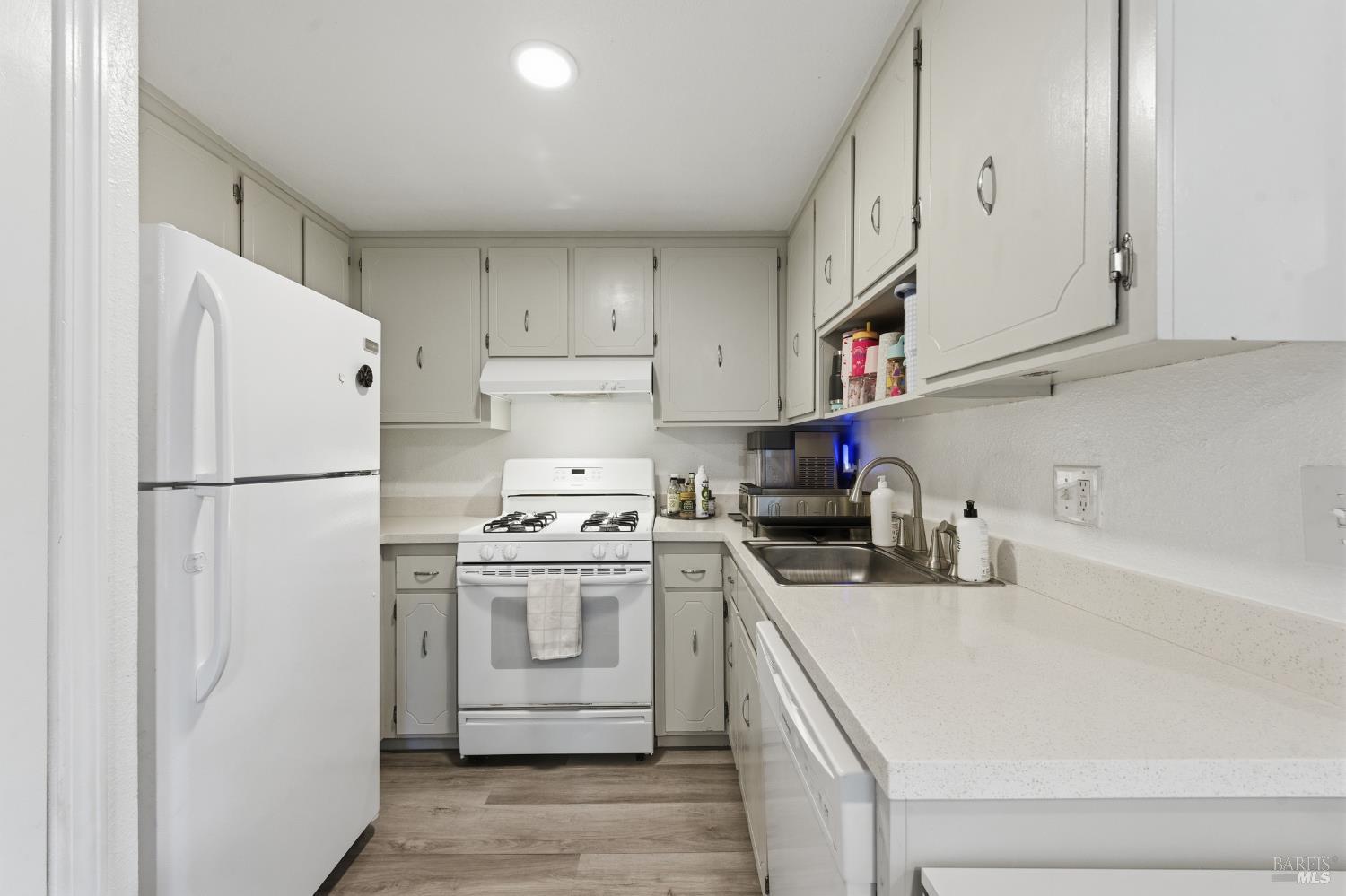 Detail Gallery Image 16 of 30 For 50 El Basset Ct, Fairfield,  CA 94533 - 2 Beds | 1 Baths