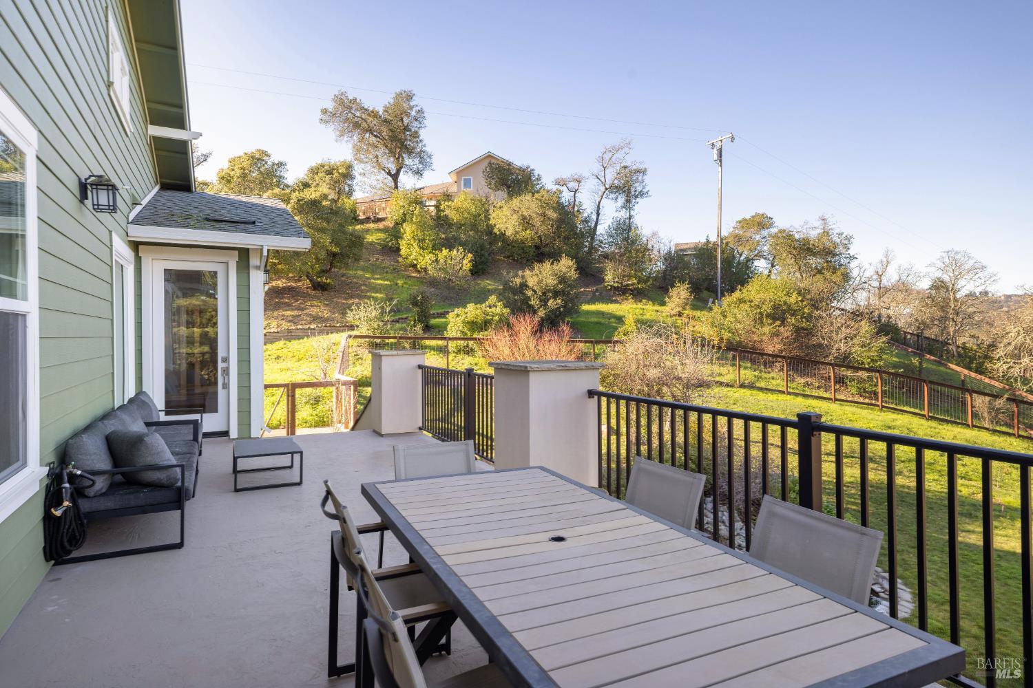 Detail Gallery Image 27 of 62 For 3515 Hidden Hills Dr, Santa Rosa,  CA 95404 - 3 Beds | 3 Baths