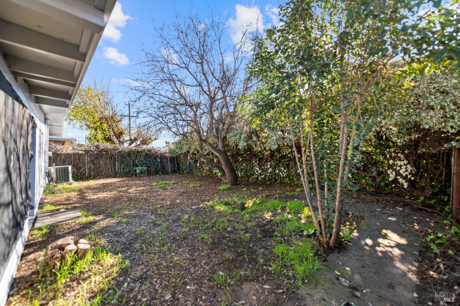 Detail Gallery Image 40 of 44 For 239 Deodara St, Vacaville,  CA 95688 - 3 Beds | 2 Baths