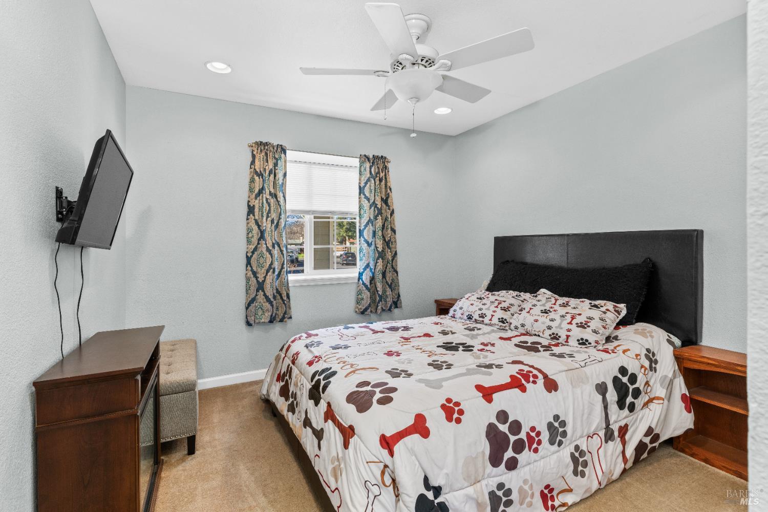 Detail Gallery Image 28 of 48 For 230 James Ct, Vacaville,  CA 95687 - 3 Beds | 2 Baths