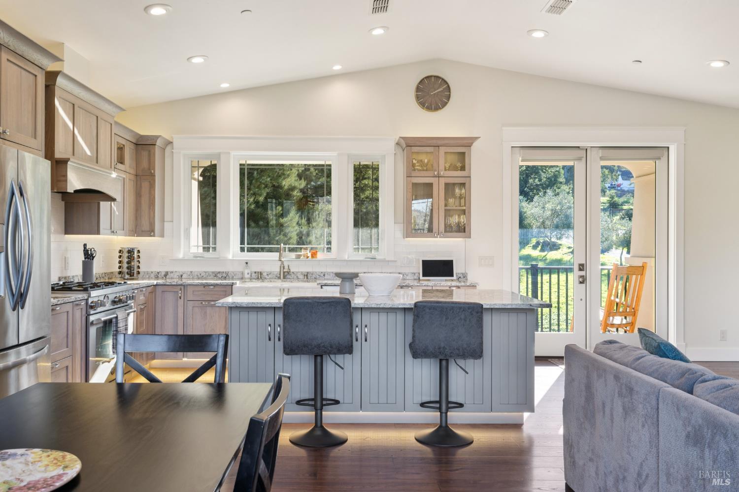 Detail Gallery Image 11 of 62 For 3515 Hidden Hills Dr, Santa Rosa,  CA 95404 - 3 Beds | 3 Baths