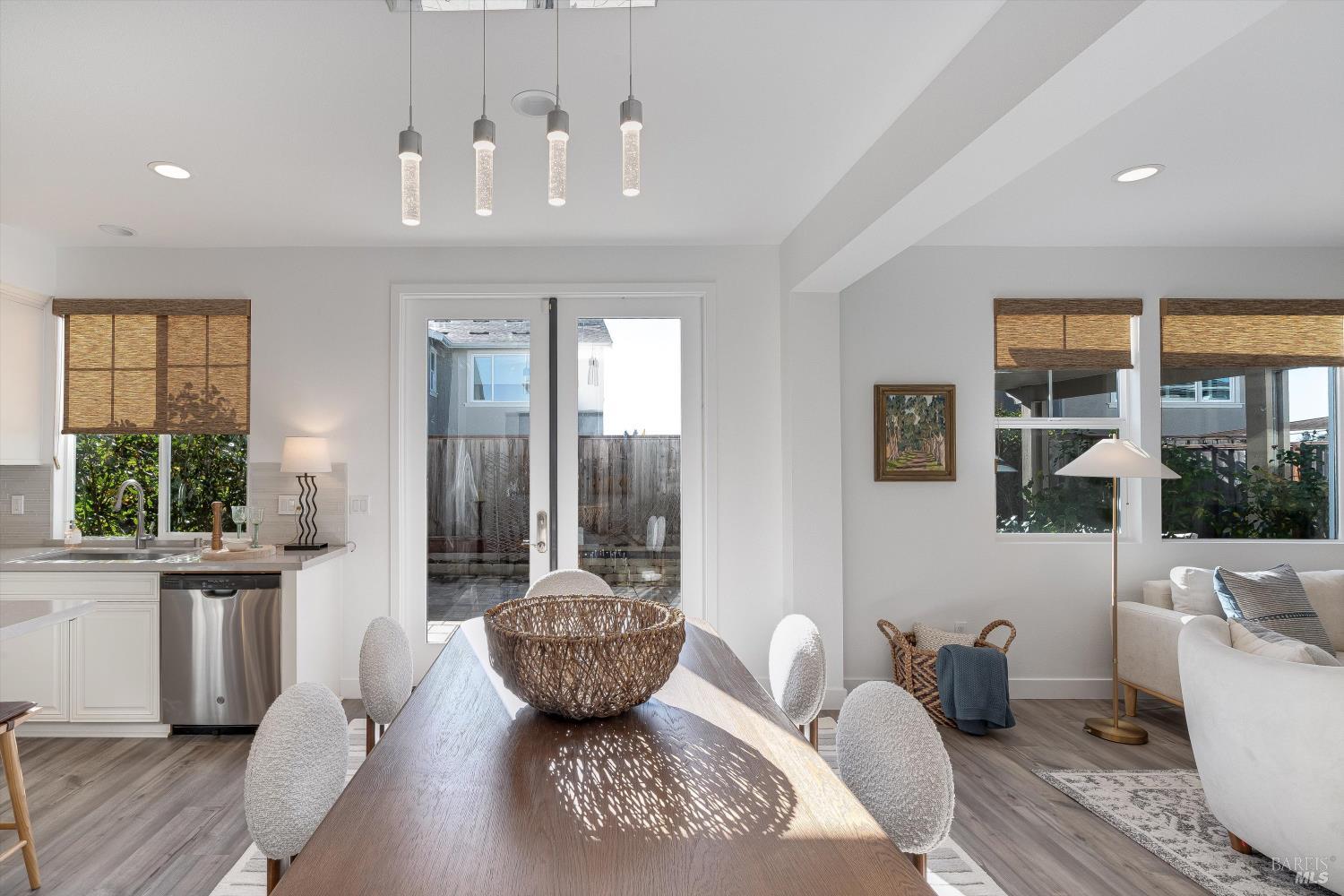 Detail Gallery Image 21 of 62 For 2560 Red Willow Dr, Santa Rosa,  CA 95403 - 4 Beds | 3 Baths