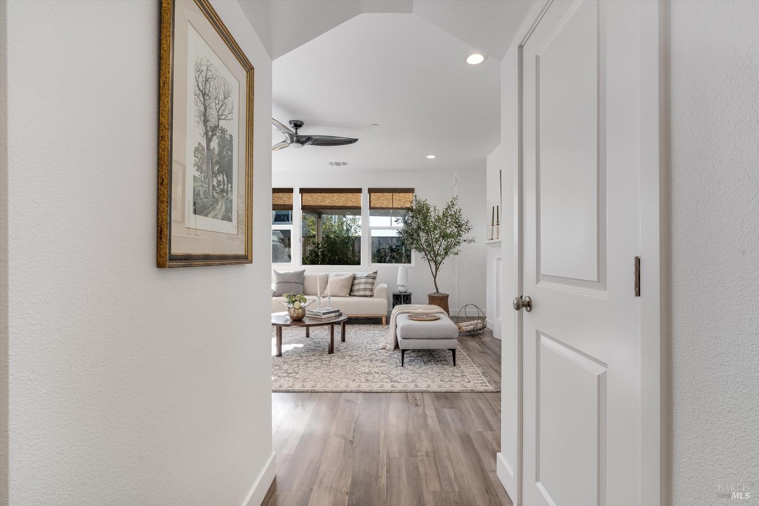 Detail Gallery Image 8 of 62 For 2560 Red Willow Dr, Santa Rosa,  CA 95403 - 4 Beds | 3 Baths